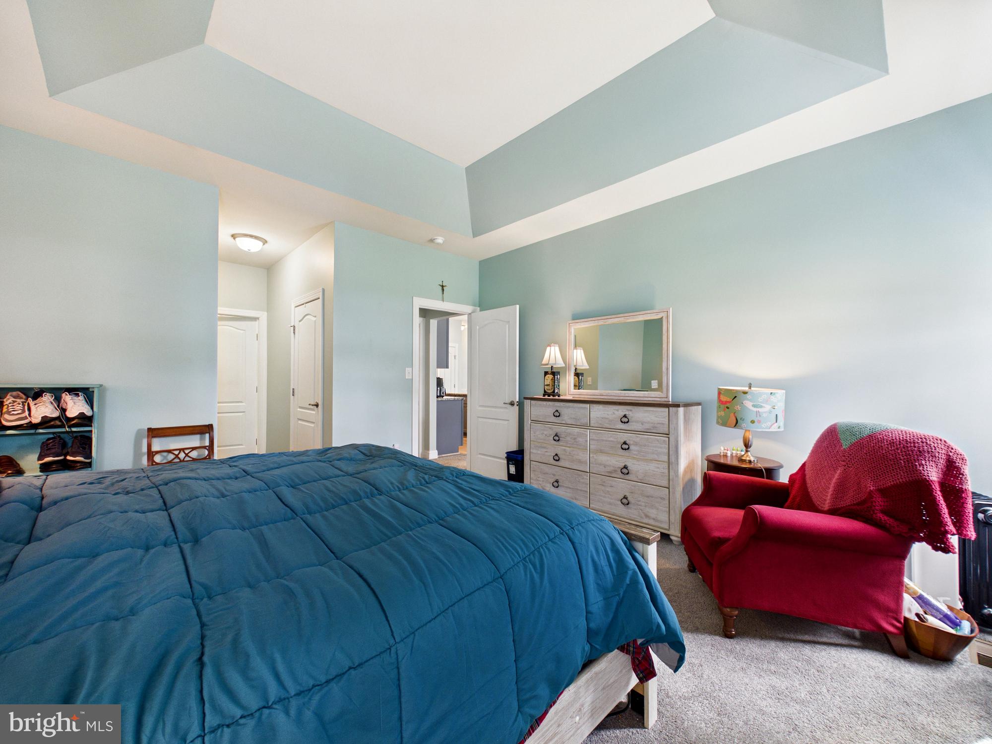 CHAMPIONS CLUB - Residential