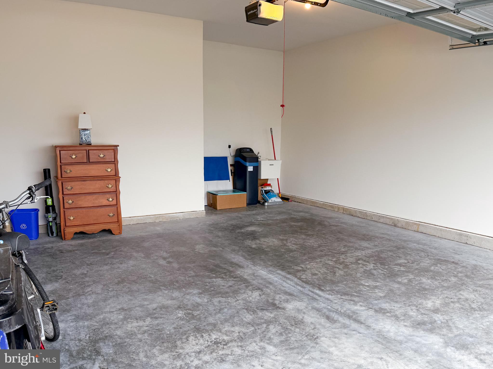 CHAMPIONS CLUB - Residential