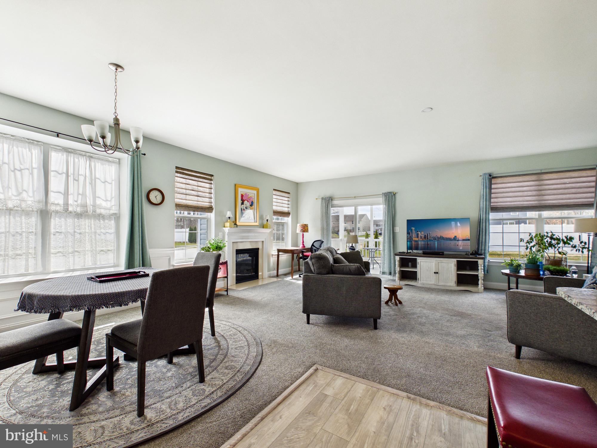 CHAMPIONS CLUB - Residential