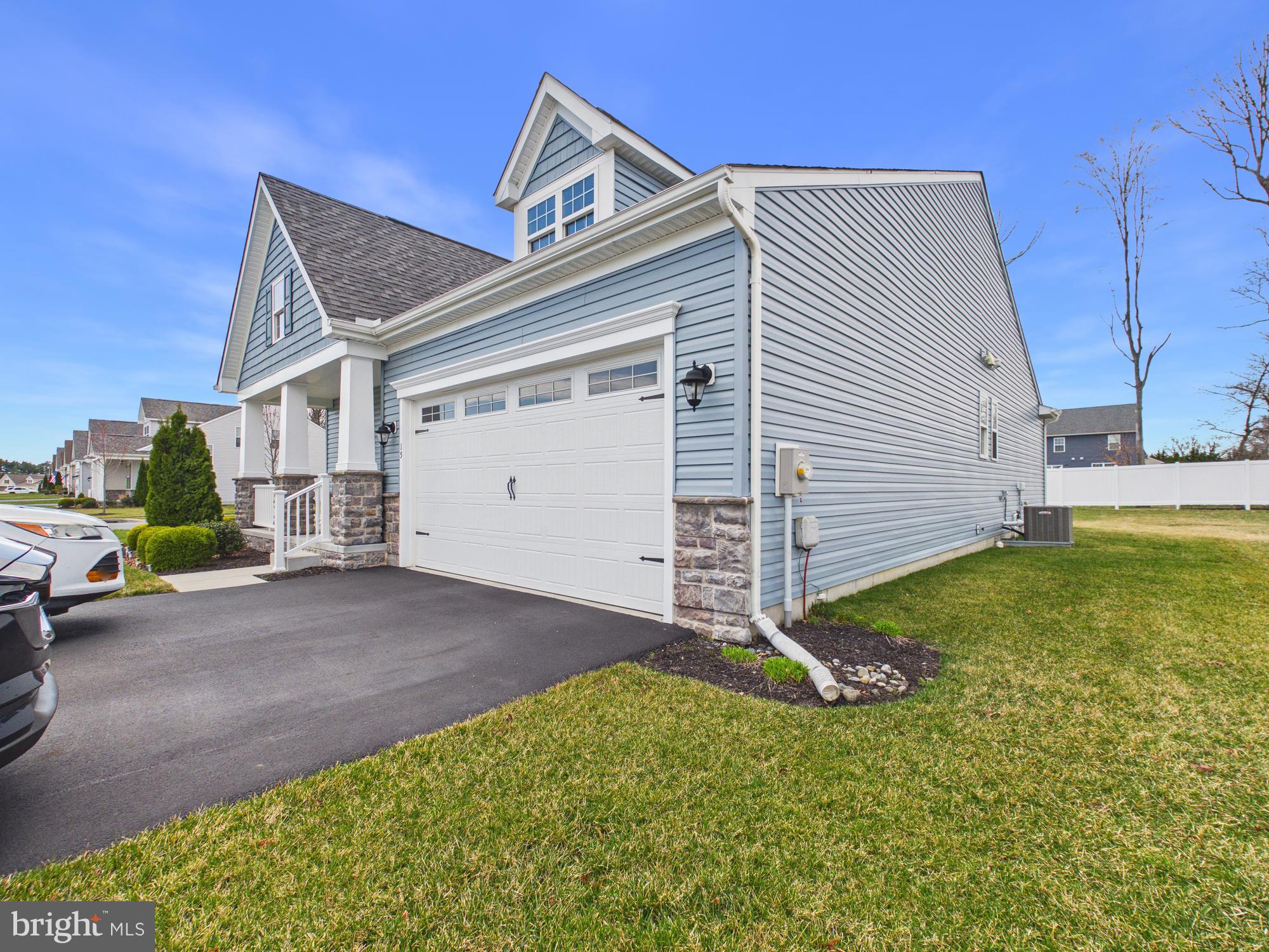 CHAMPIONS CLUB - Residential