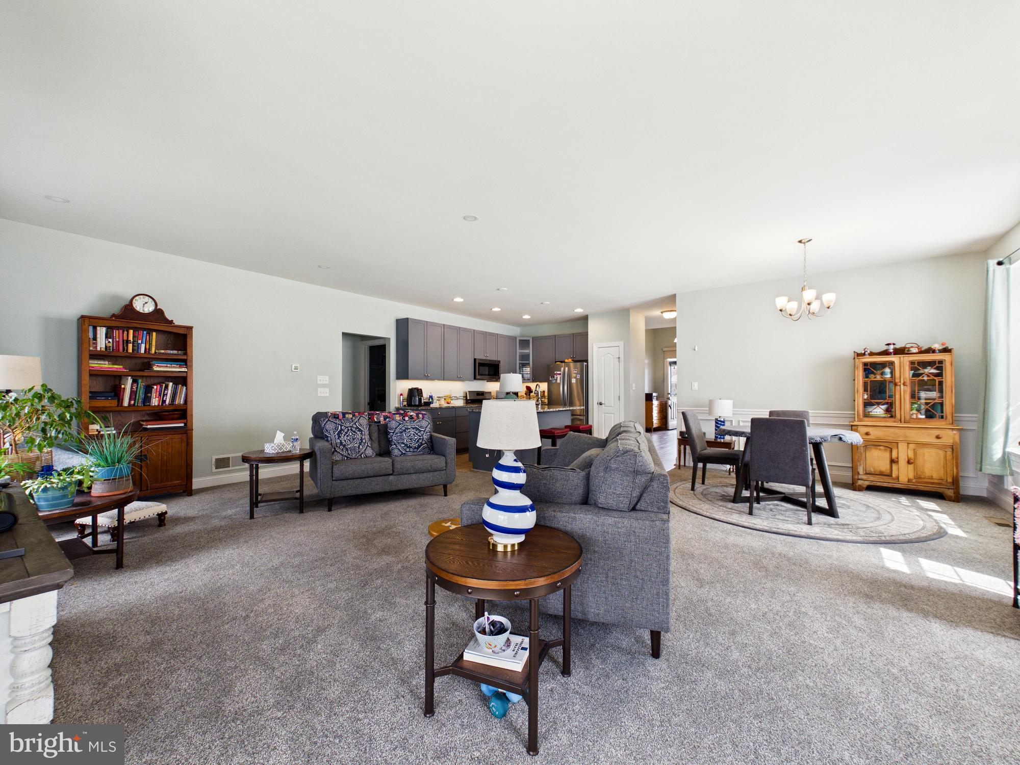 CHAMPIONS CLUB - Residential