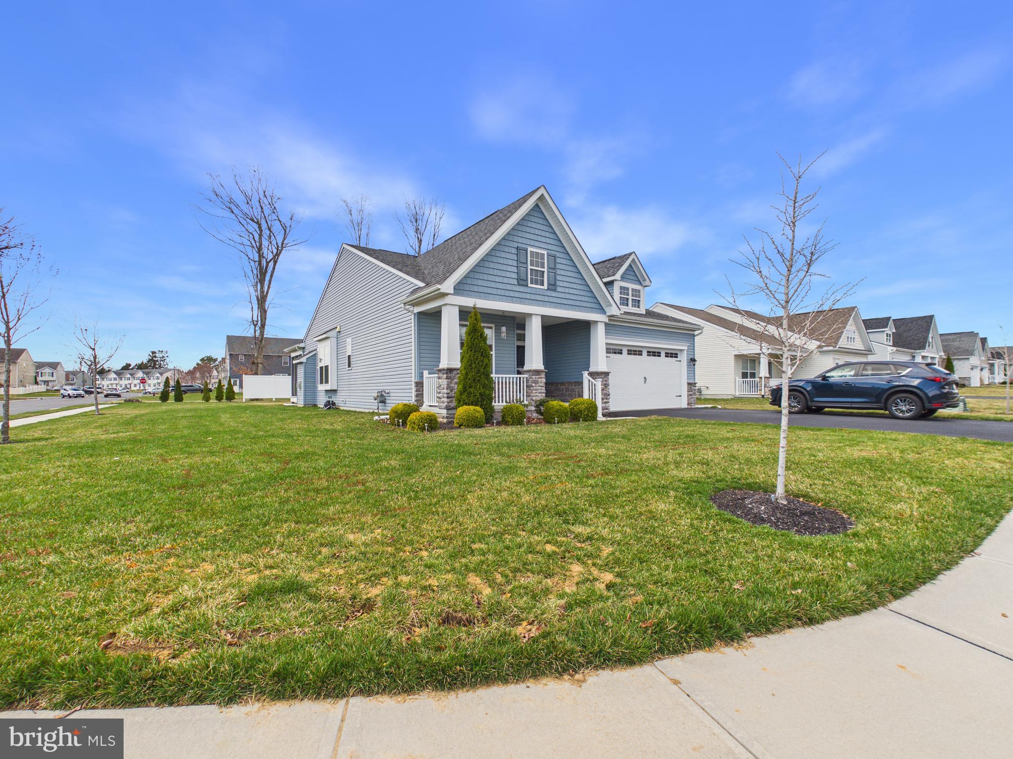 CHAMPIONS CLUB - Residential