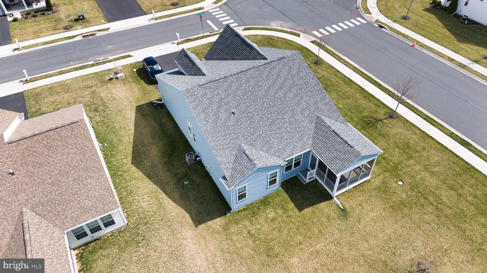 CHAMPIONS CLUB - Residential