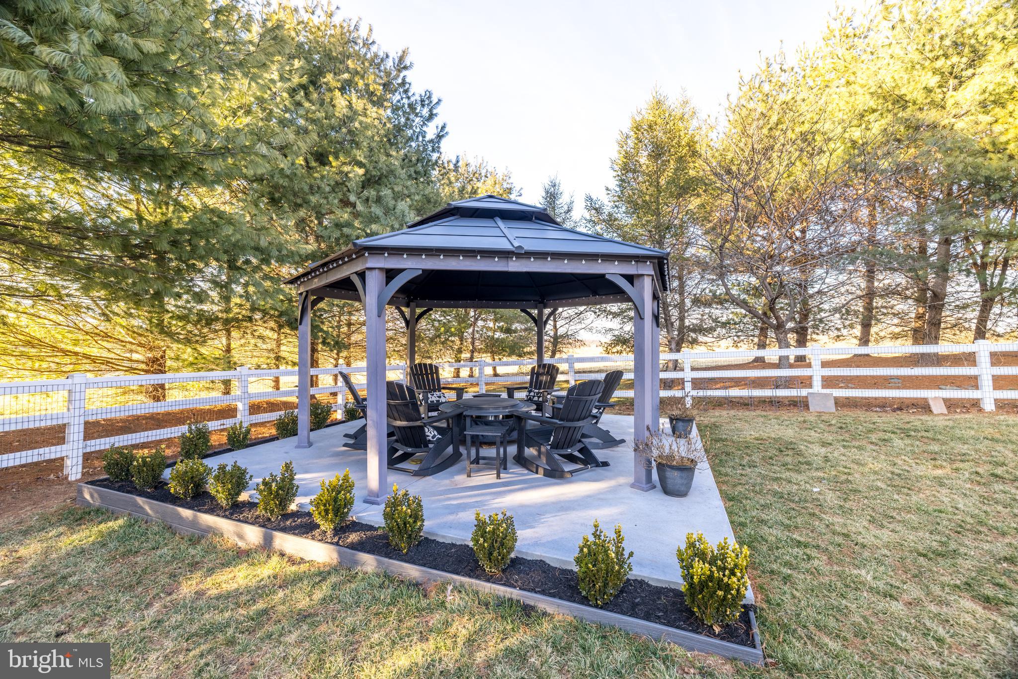 RED CEDAR - Residential