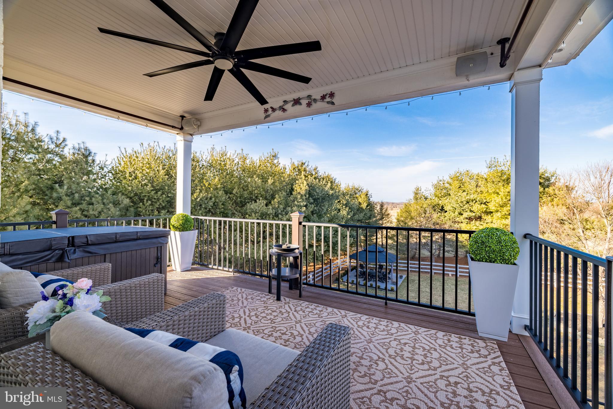 RED CEDAR - Residential