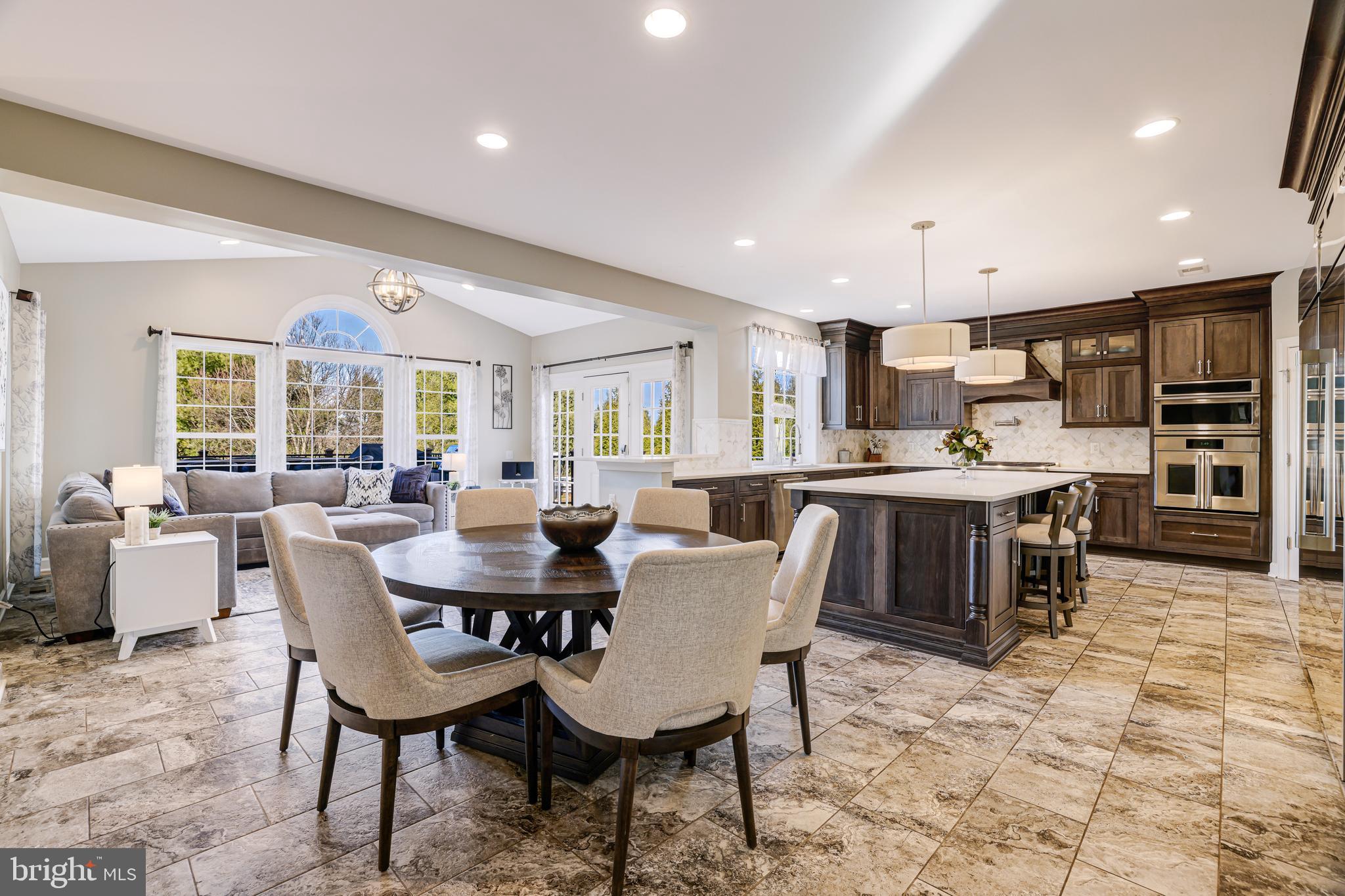 RED CEDAR - Residential