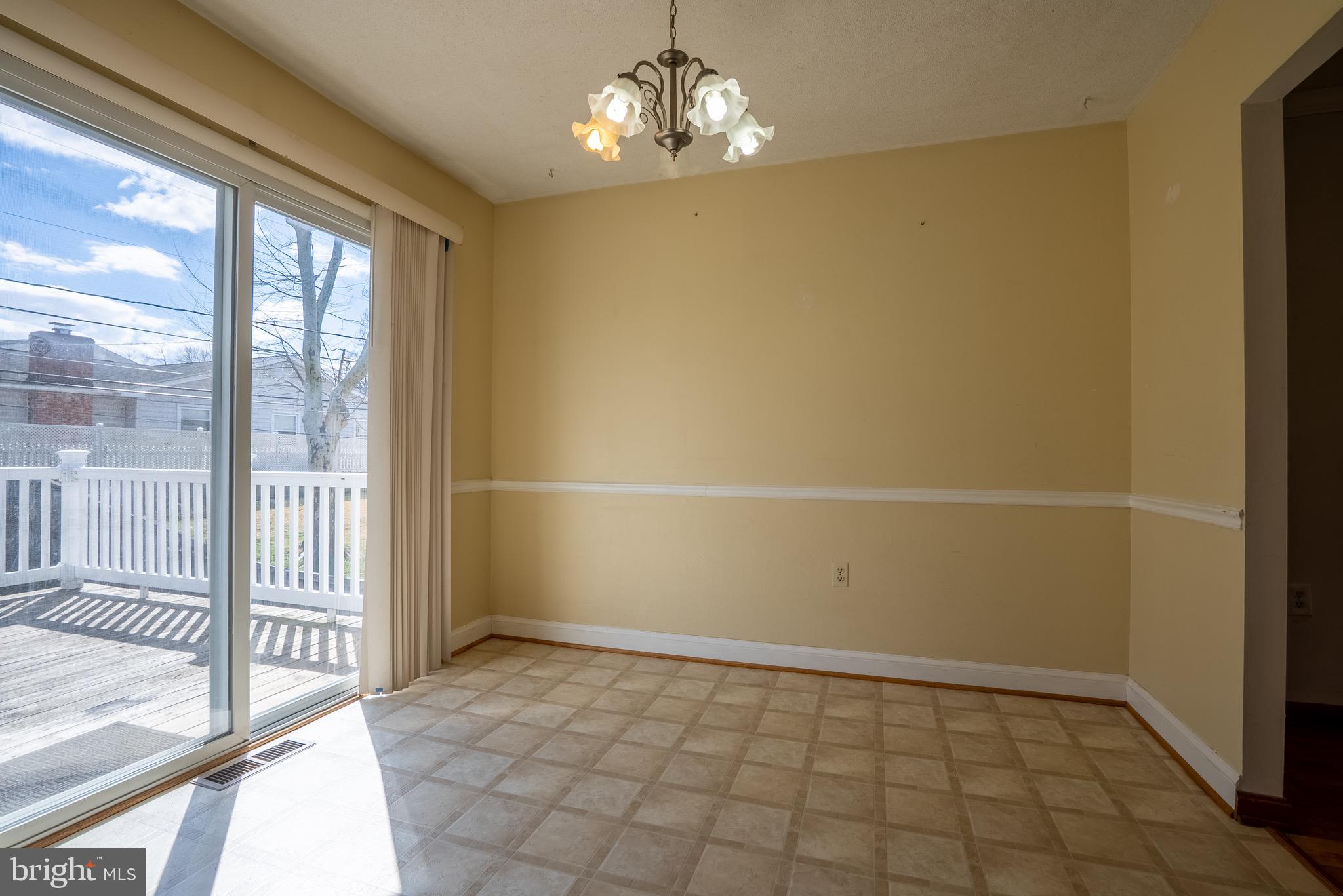 FOUR SEASONS ESTATES - Residential