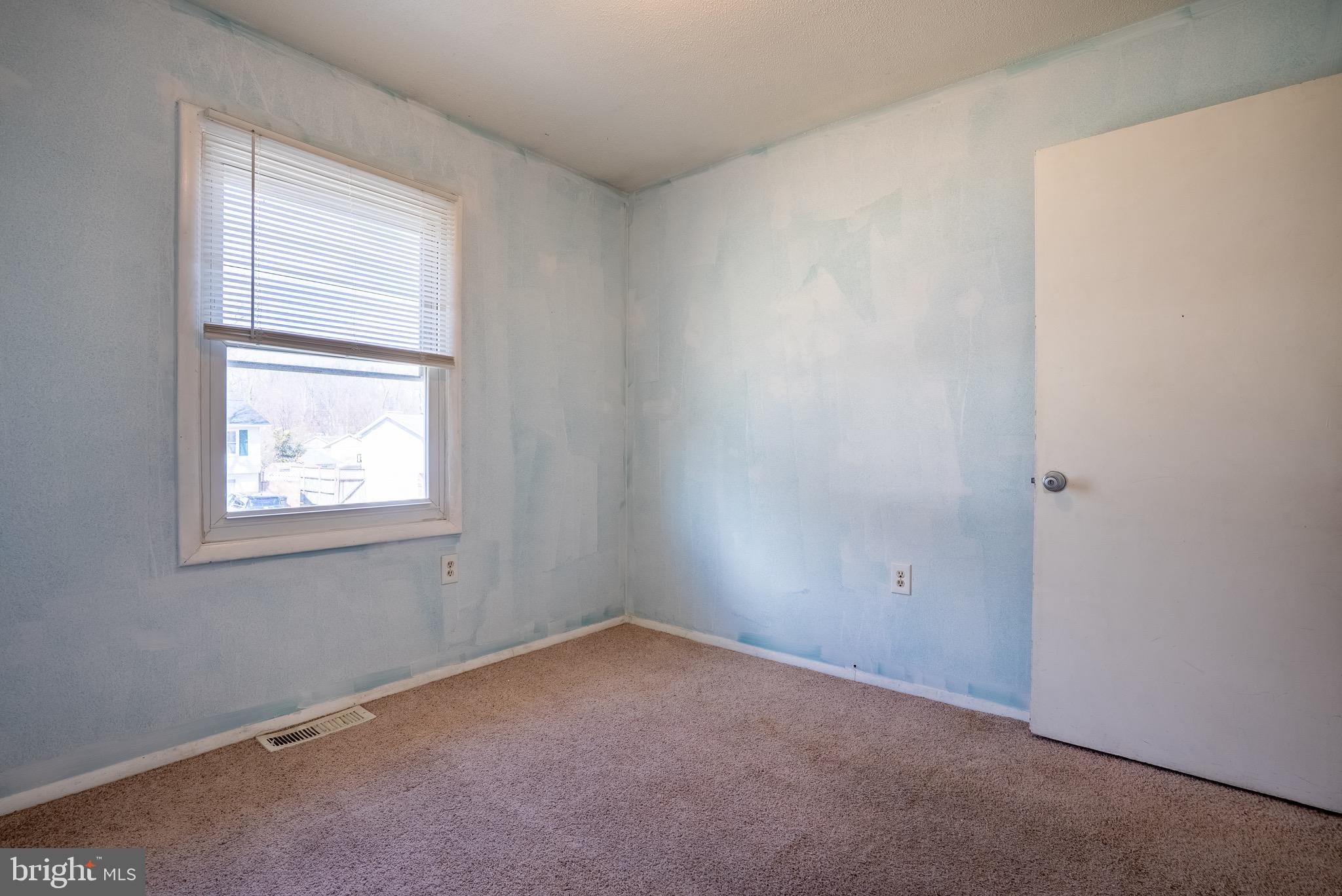 FOUR SEASONS ESTATES - Residential