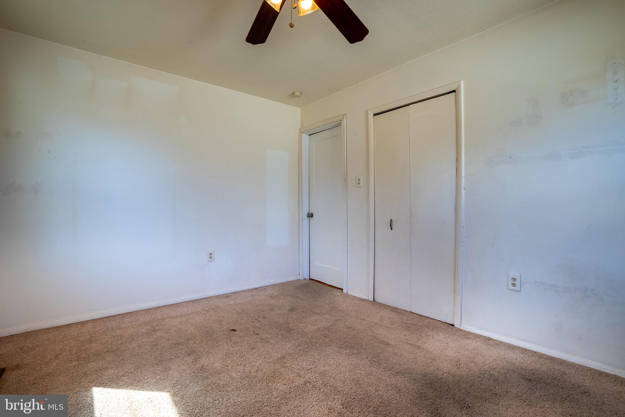 FOUR SEASONS ESTATES - Residential