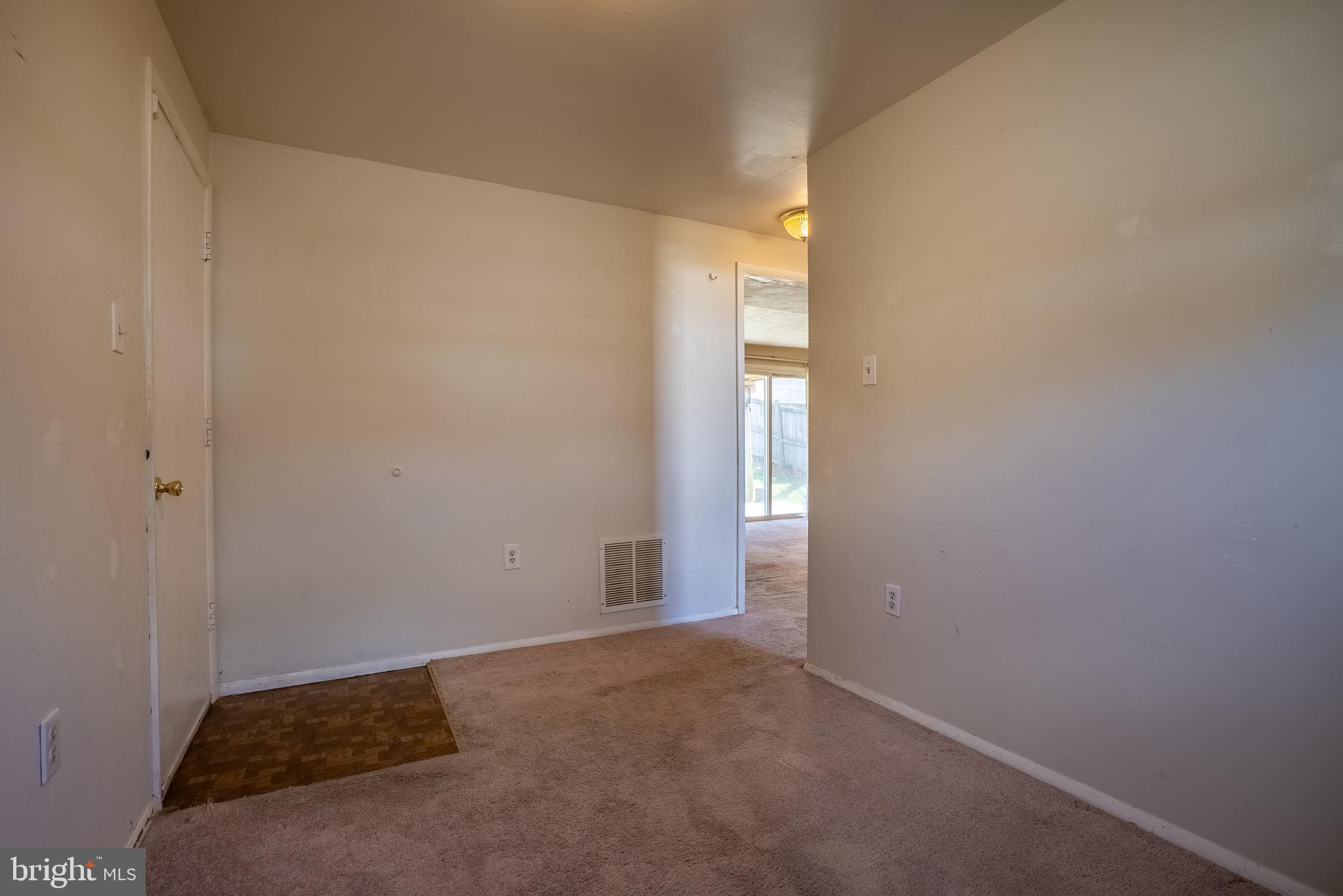 FOUR SEASONS ESTATES - Residential