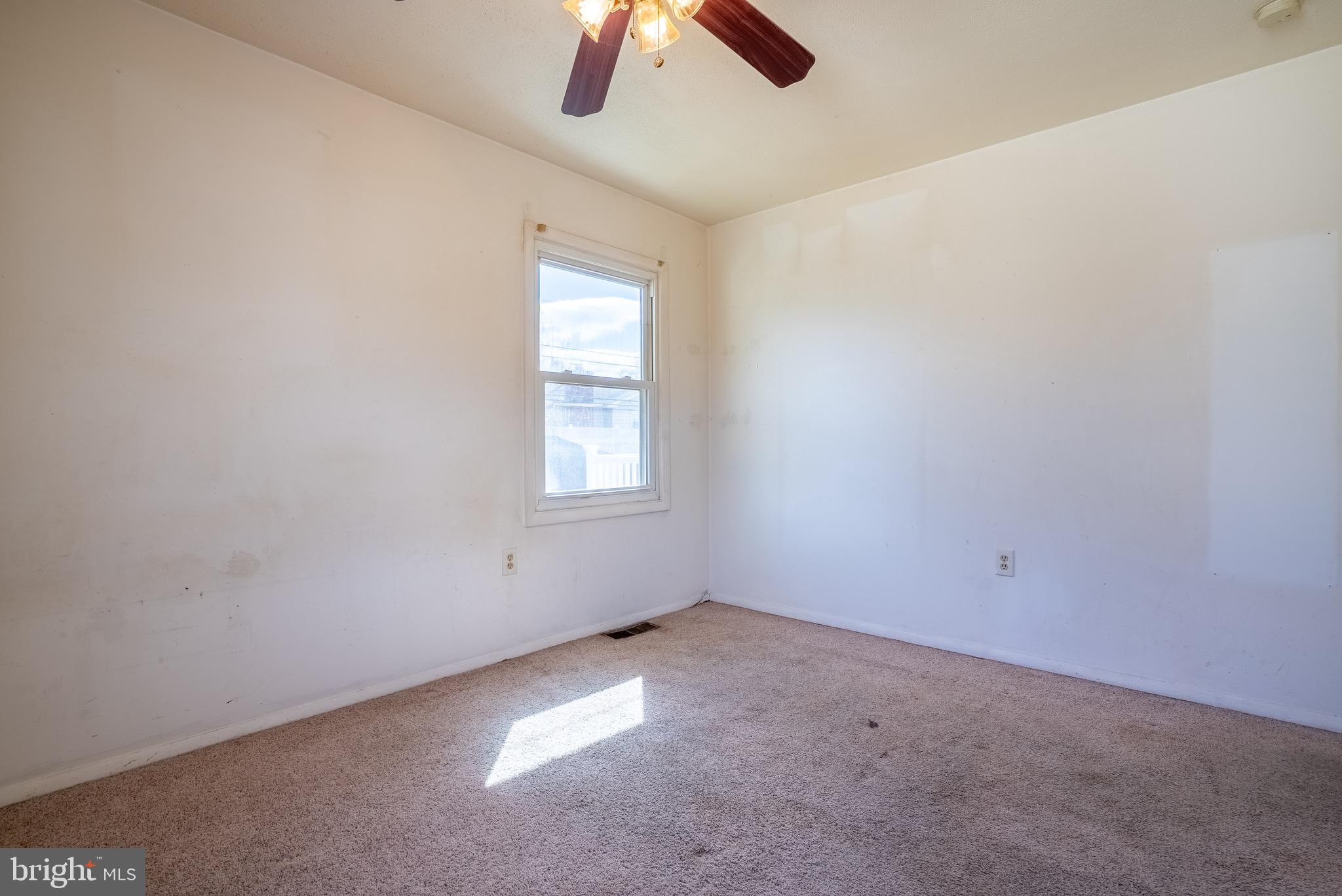 FOUR SEASONS ESTATES - Residential