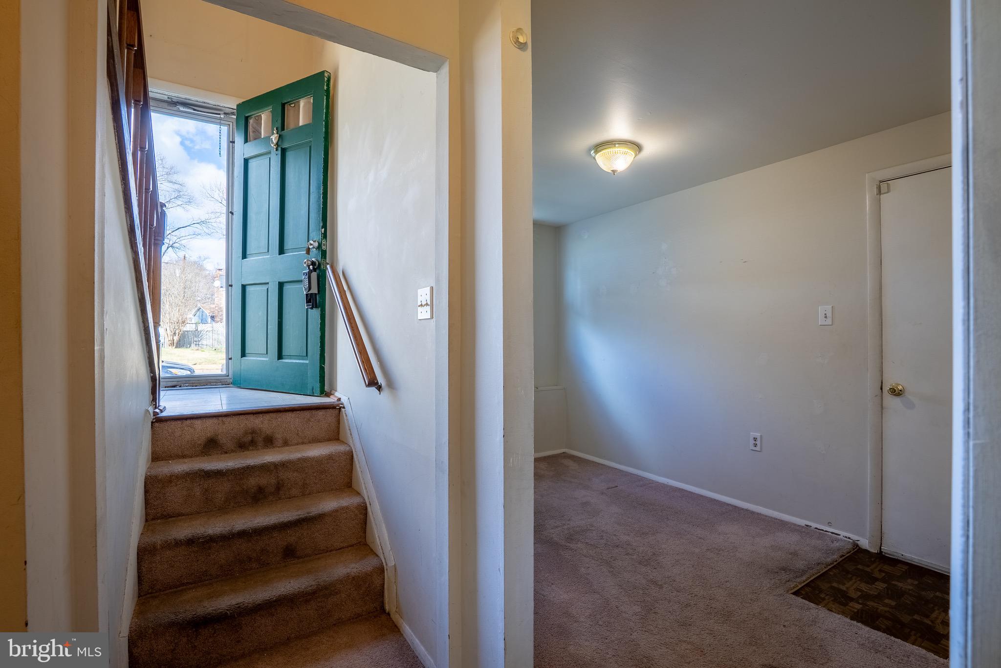 FOUR SEASONS ESTATES - Residential