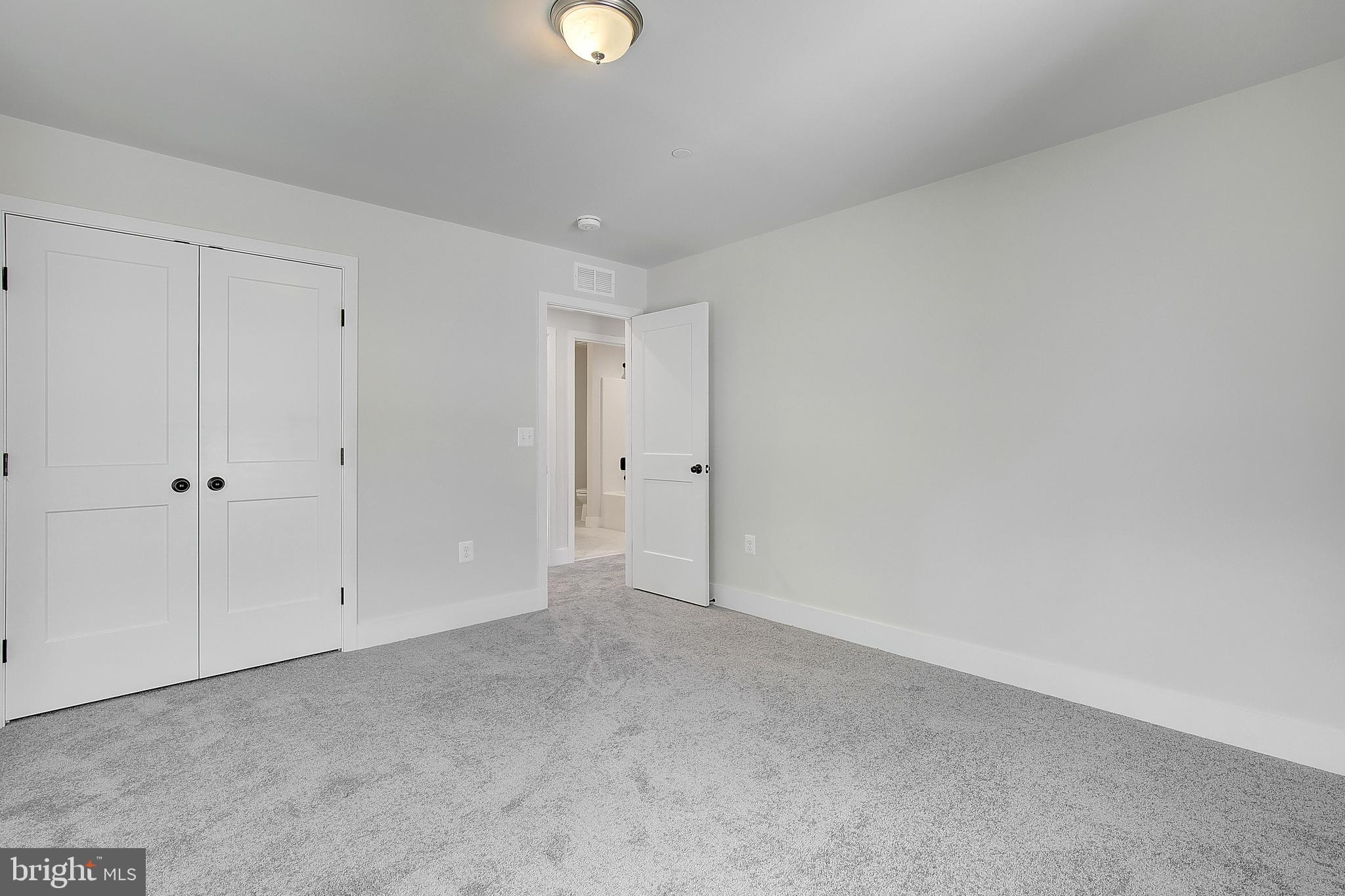 LOCH HAVEN - Residential Lease