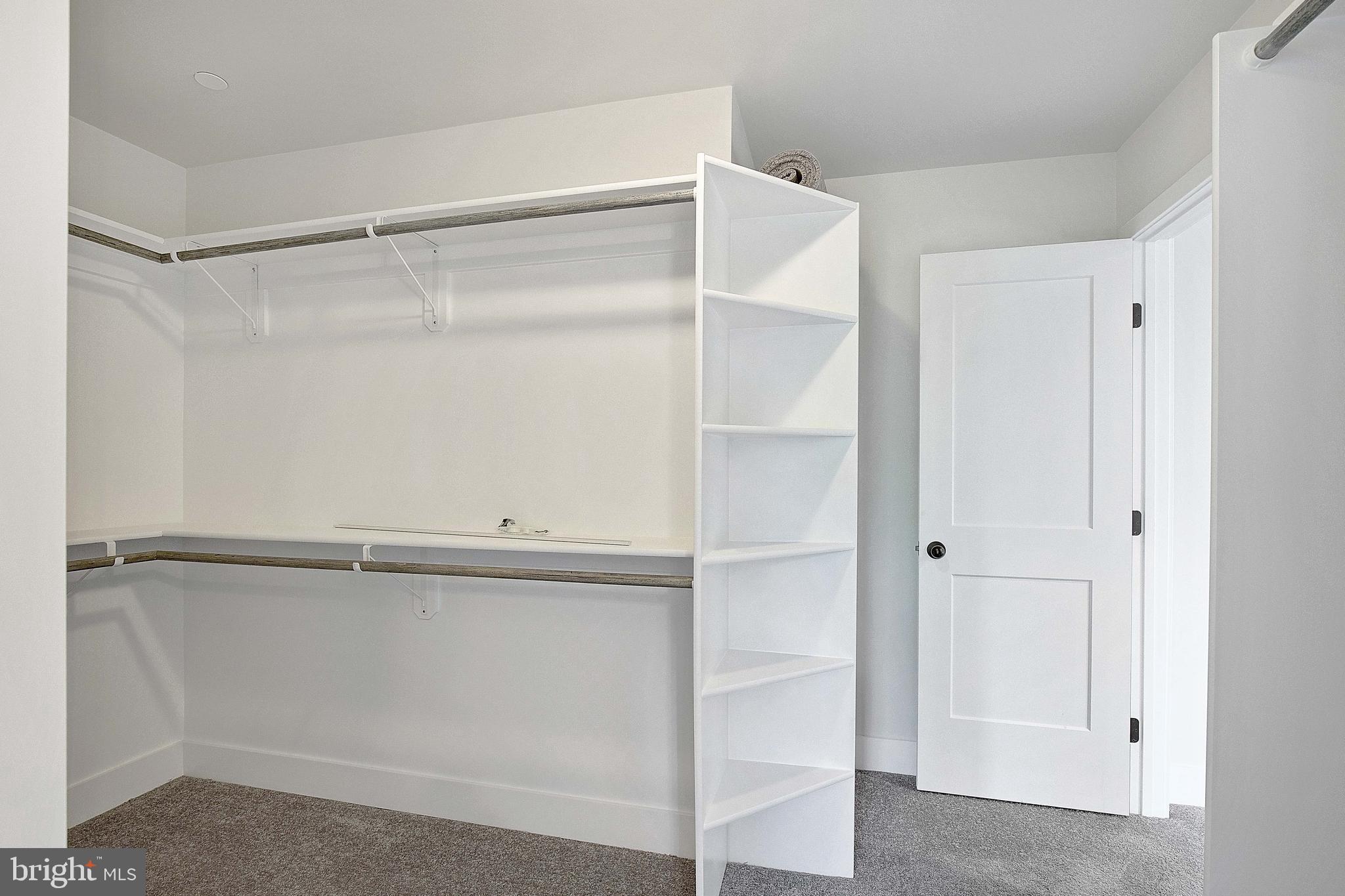 LOCH HAVEN - Residential Lease