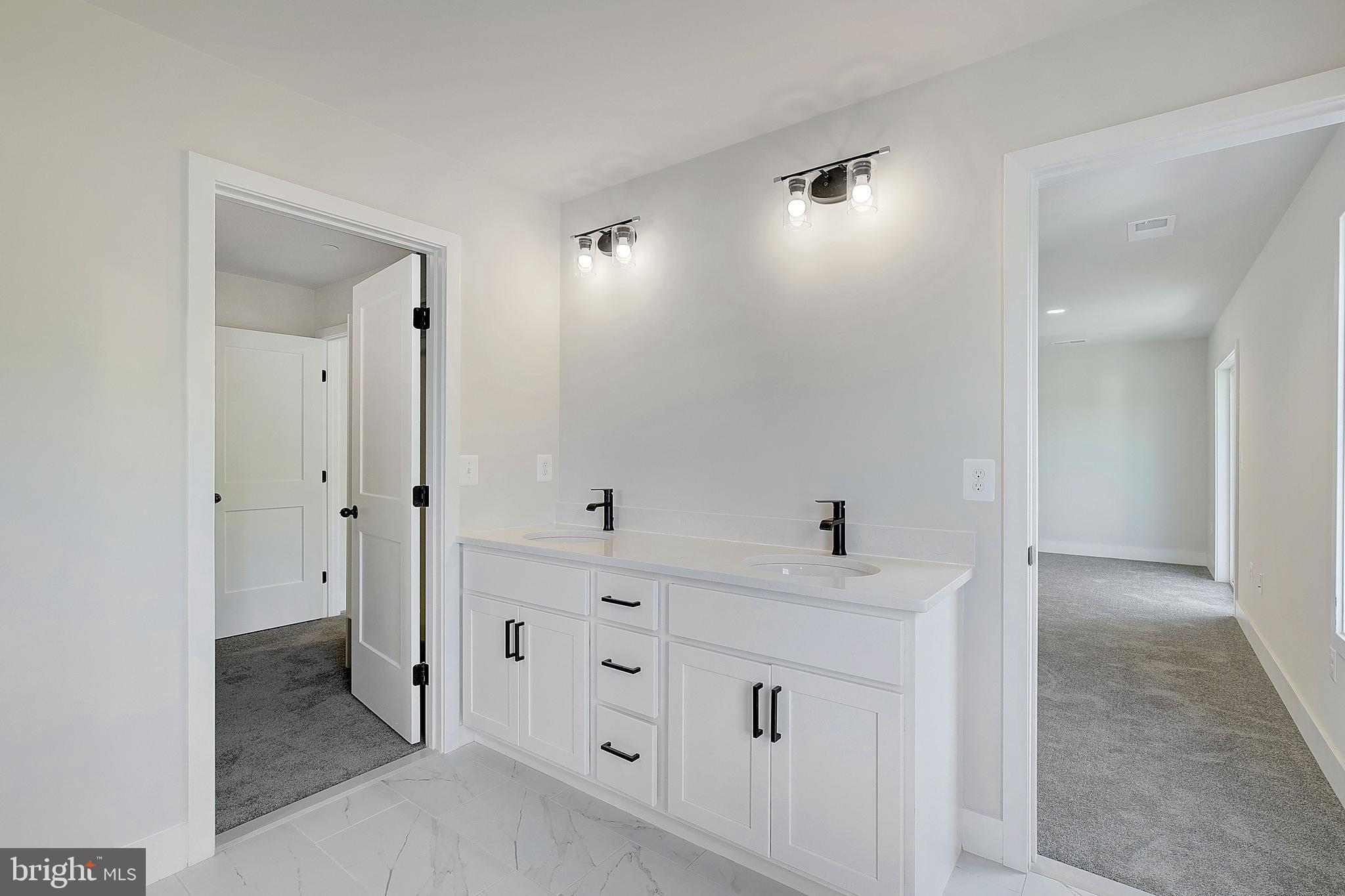 LOCH HAVEN - Residential Lease