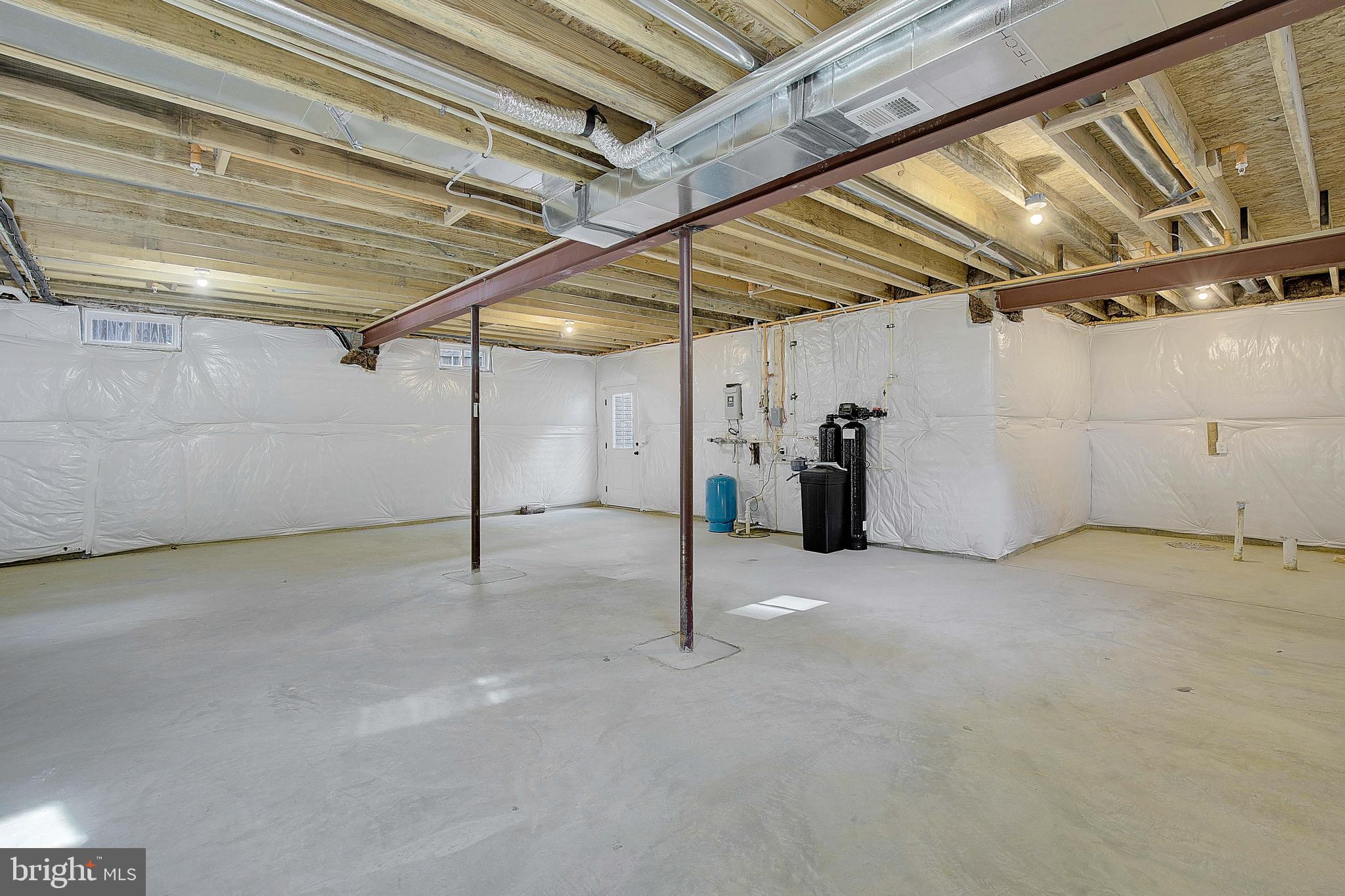 LOCH HAVEN - Residential Lease