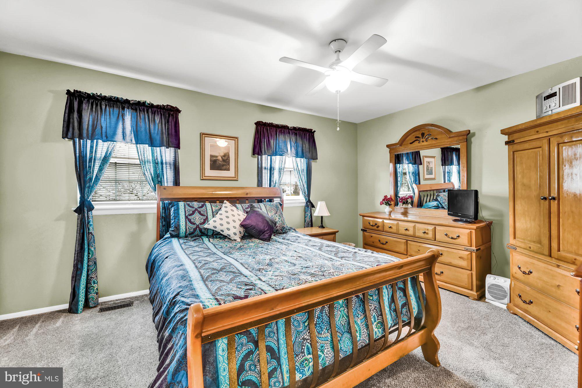 KINGS COURT - Residential