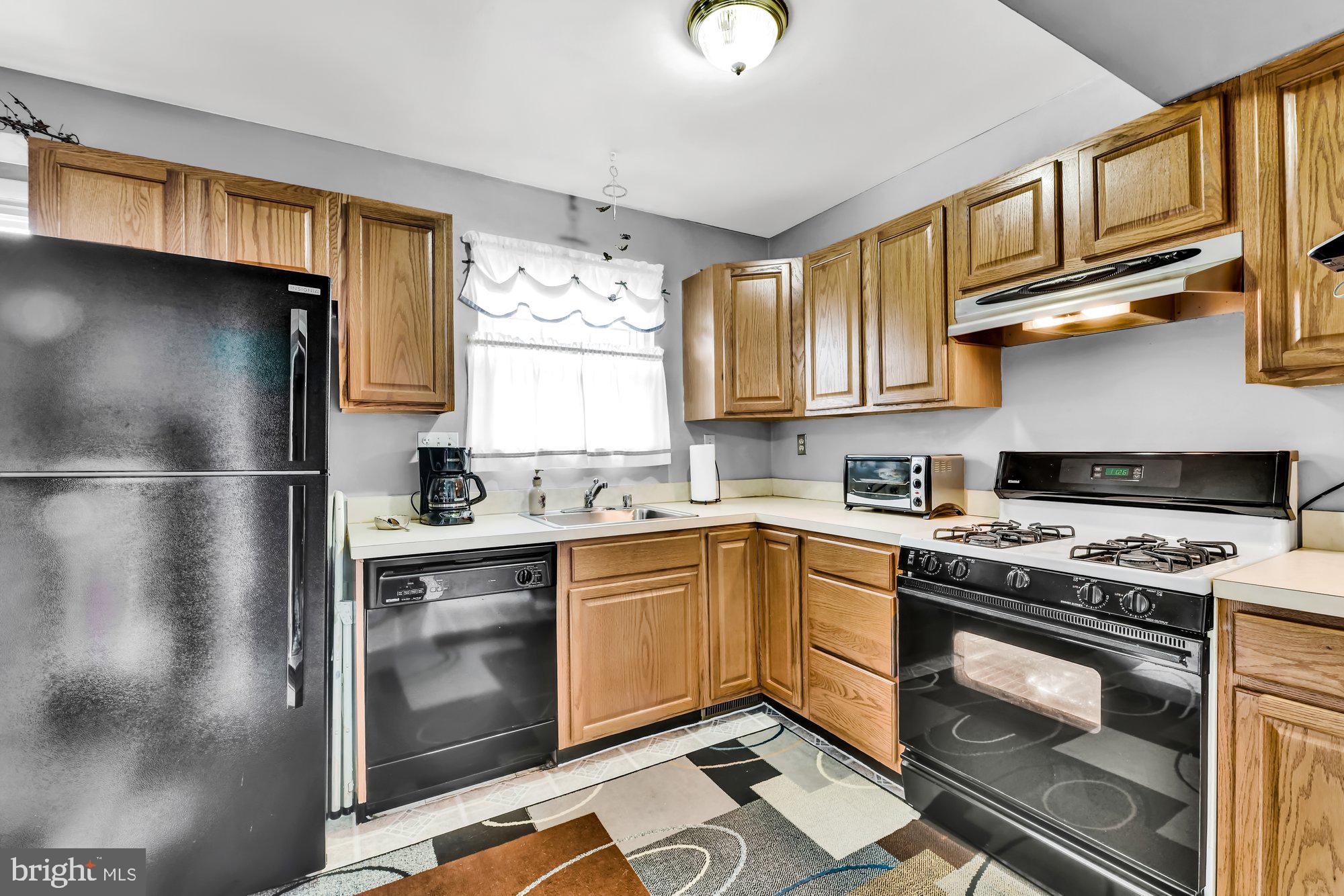 KINGS COURT - Residential