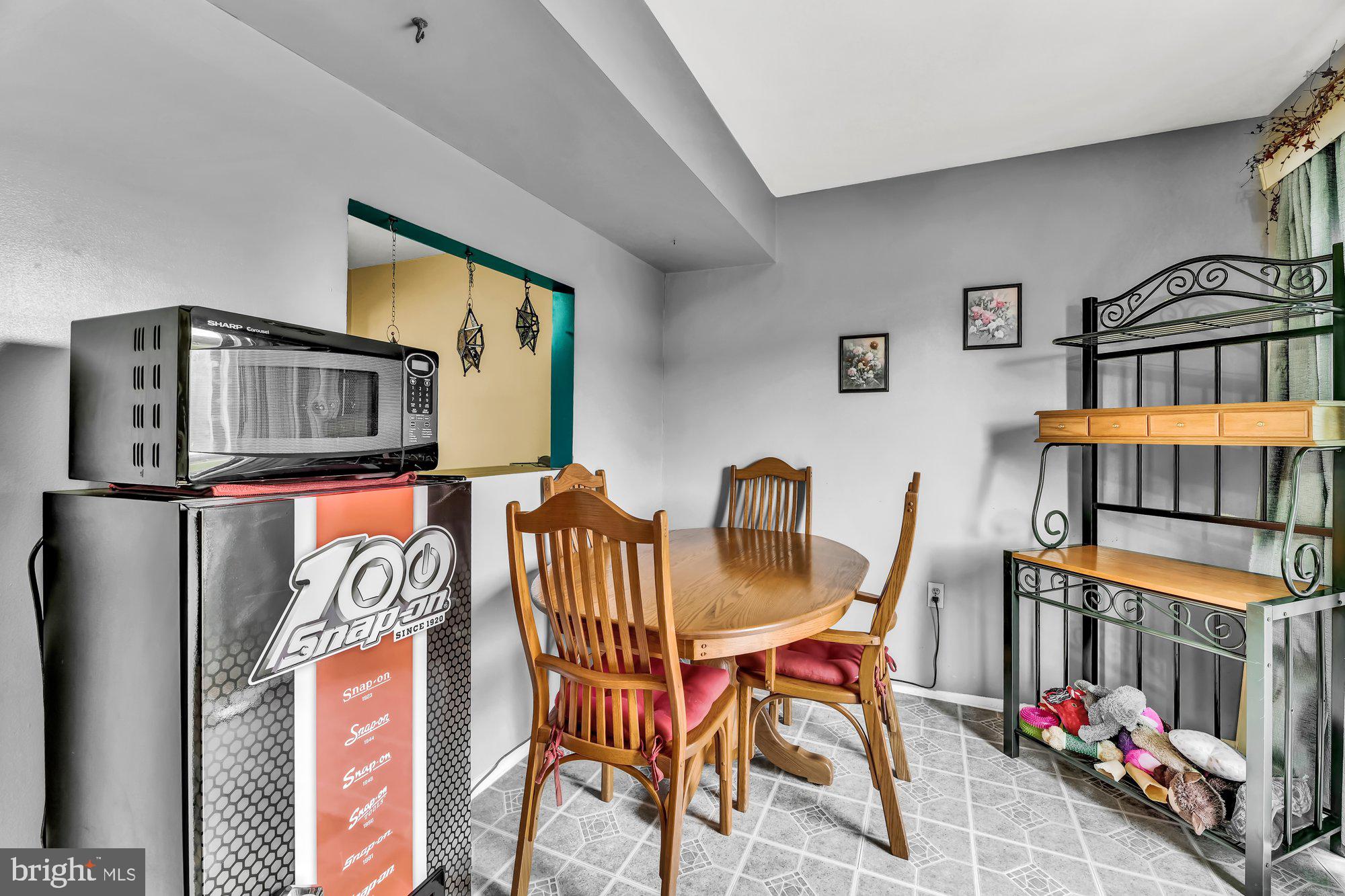 KINGS COURT - Residential