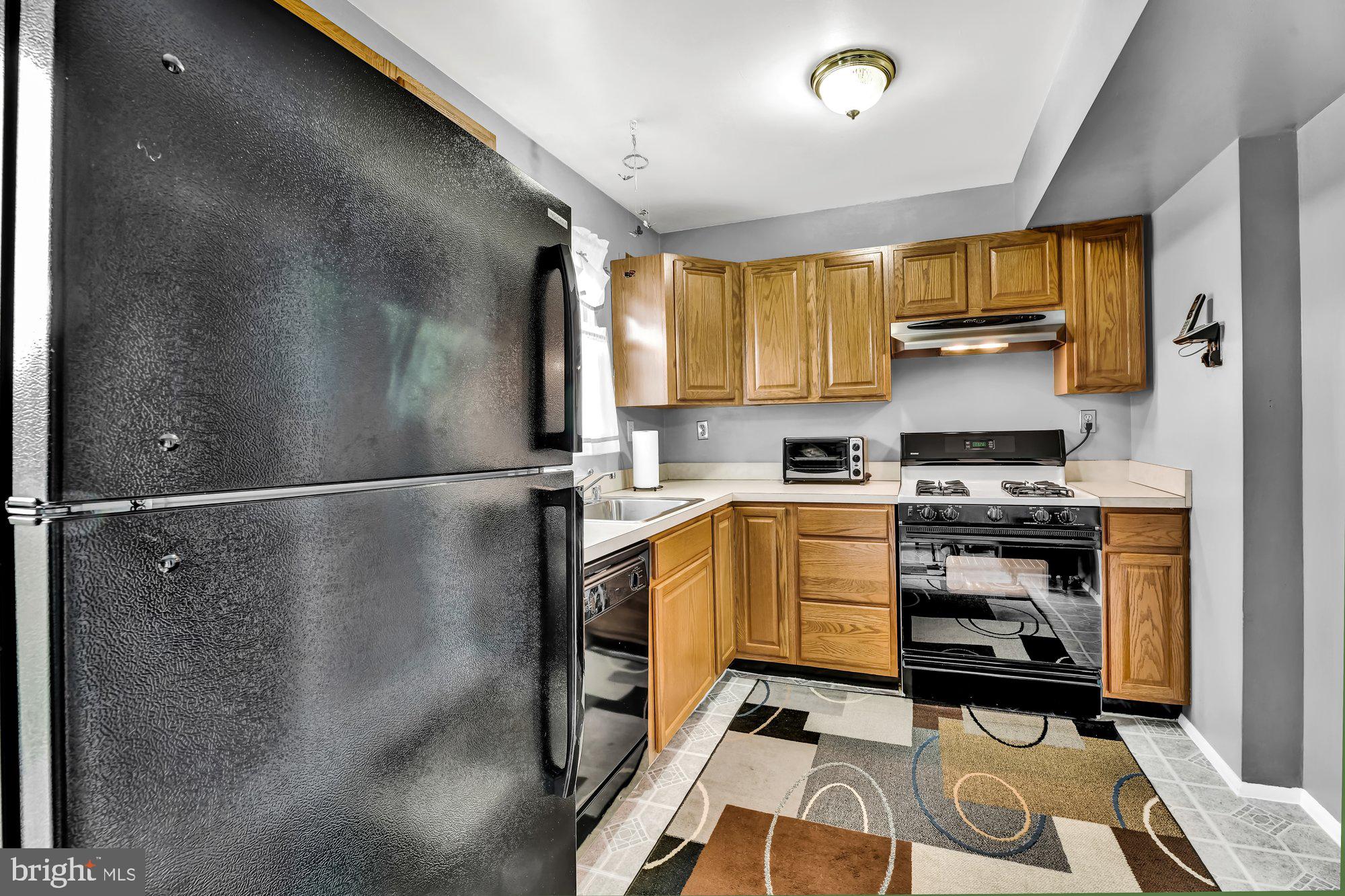 KINGS COURT - Residential