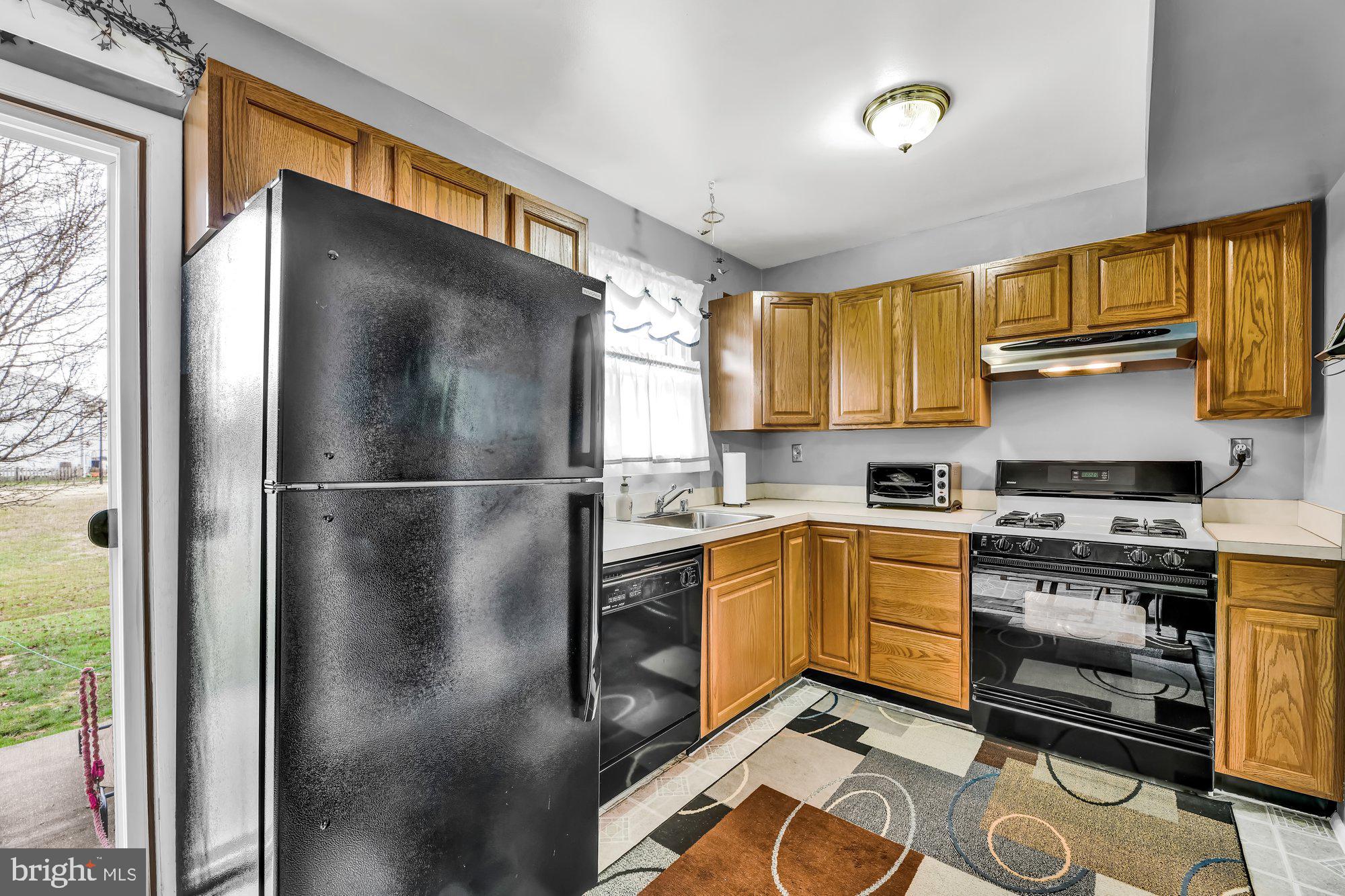 KINGS COURT - Residential