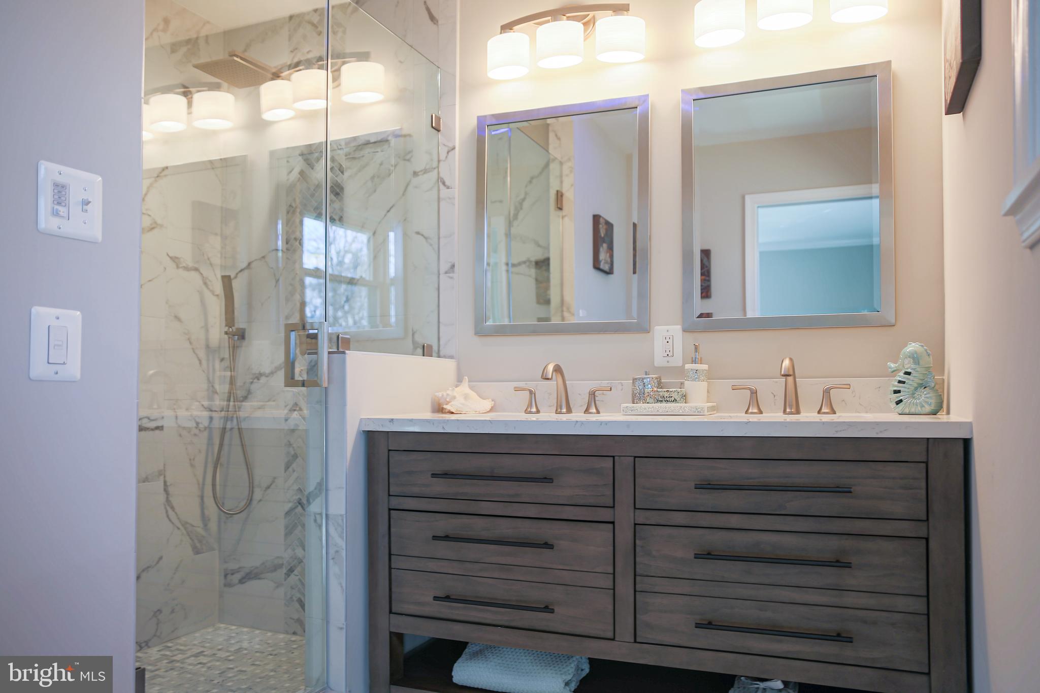 CANTERBURY WOODS - Residential