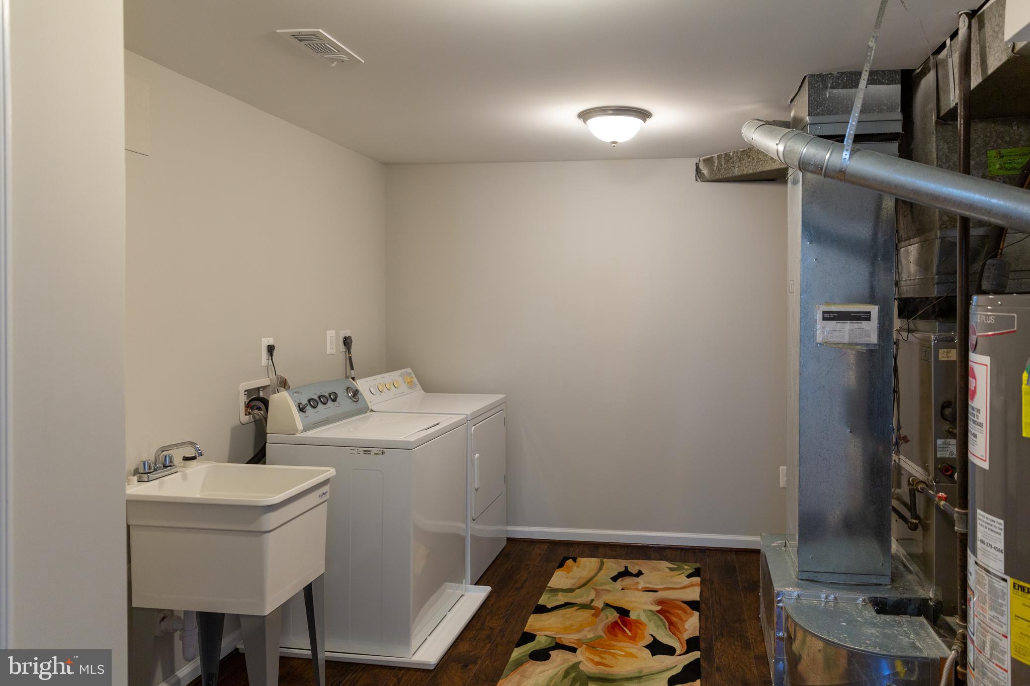 CANTERBURY WOODS - Residential