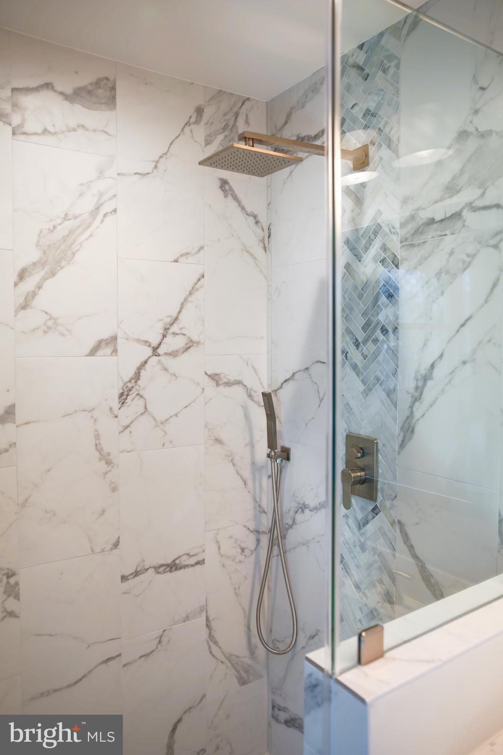 CANTERBURY WOODS - Residential