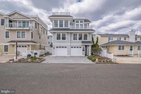 32 W New York, Long Beach Township, NJ MLS: NJOC2033004