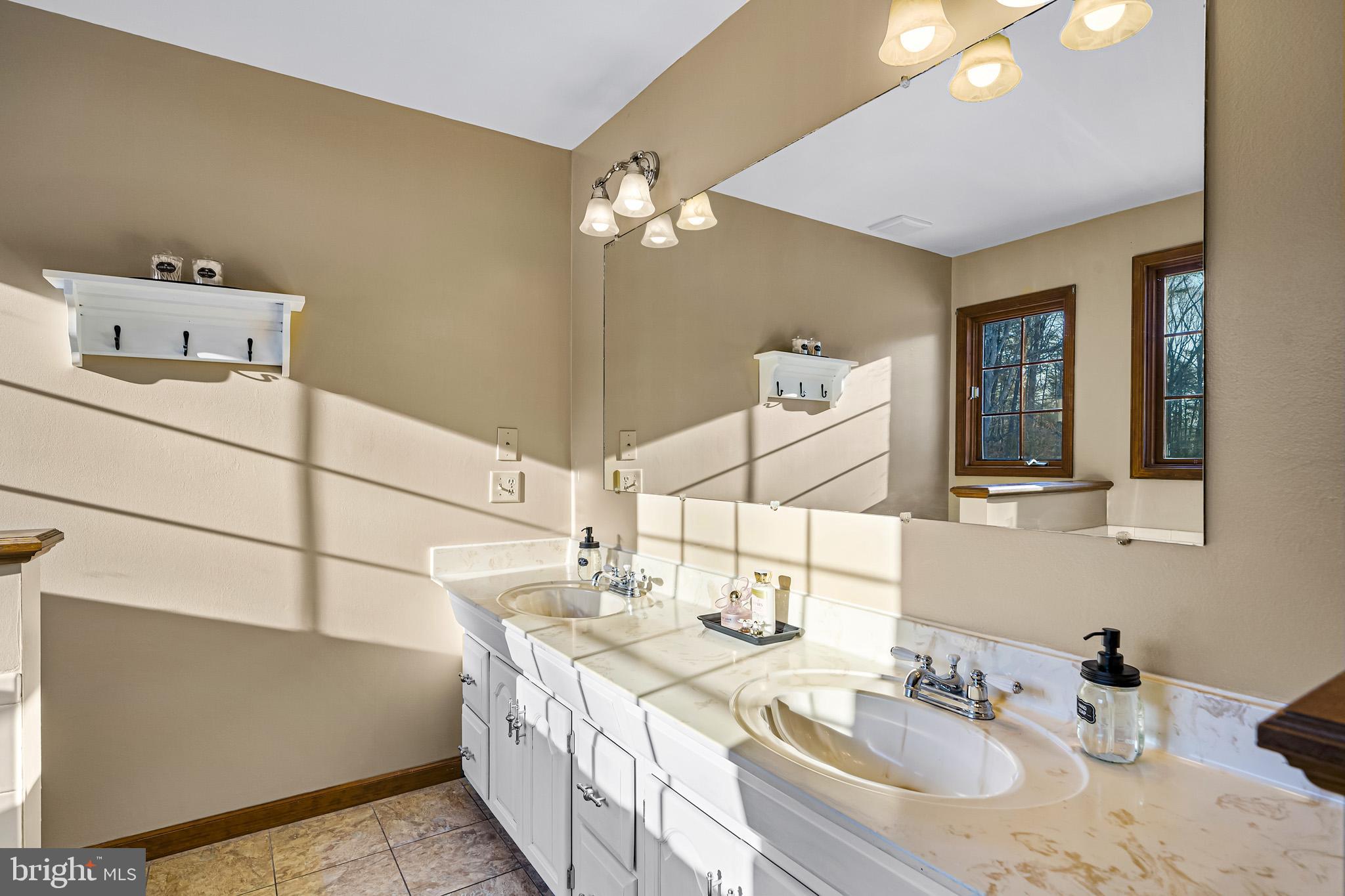 ELLERSLIE HEIGHTS - Residential