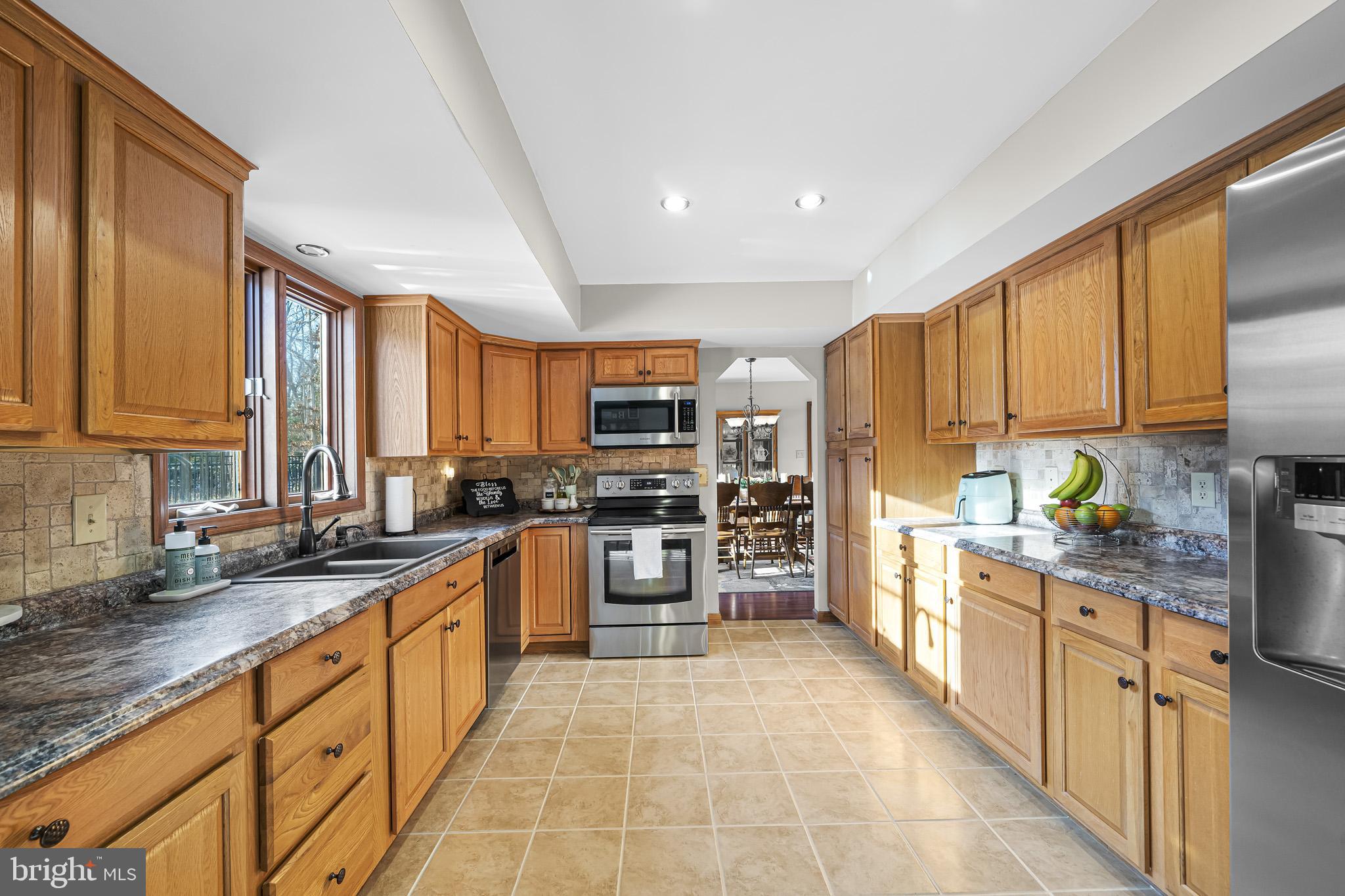 ELLERSLIE HEIGHTS - Residential