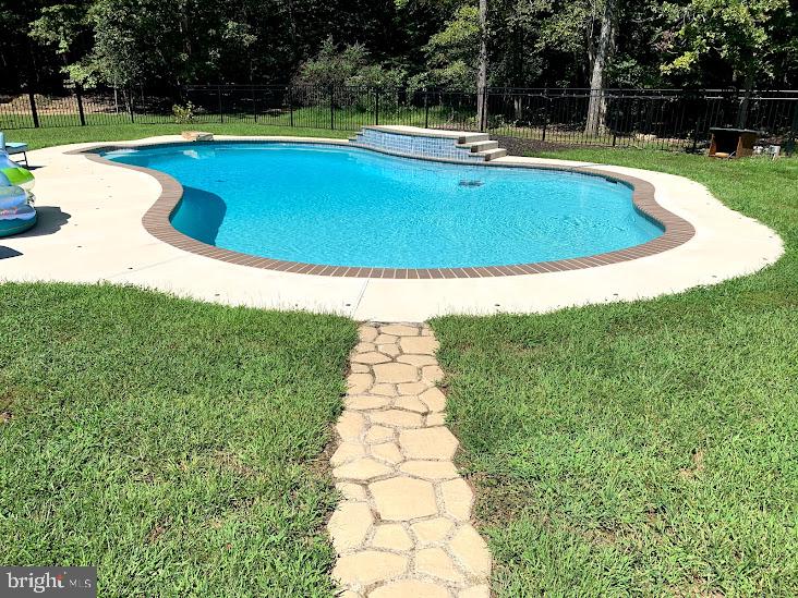 ELLERSLIE HEIGHTS - Residential