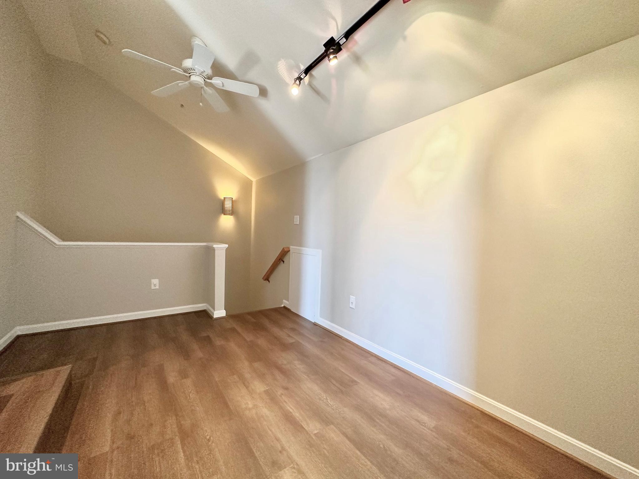 LAKELANDS - Residential Lease