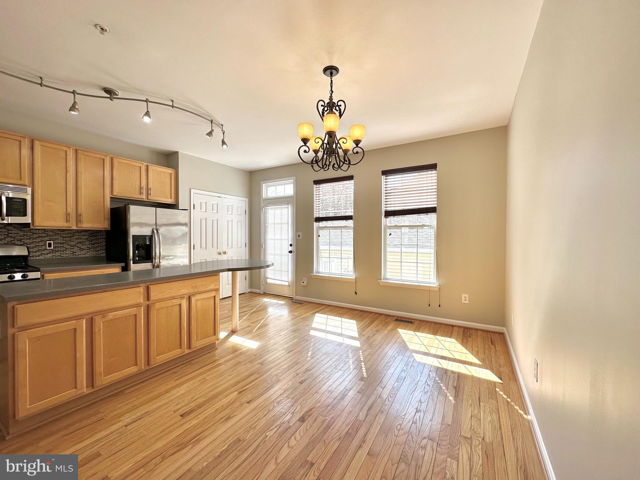 LAKELANDS - Residential Lease