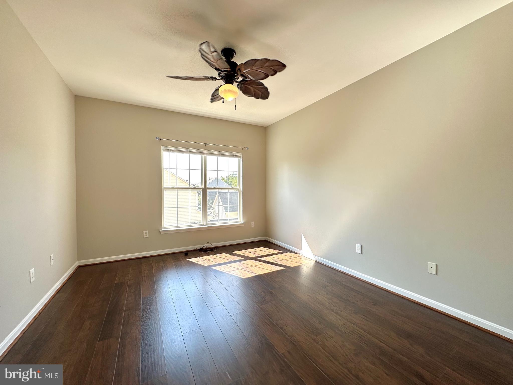 LAKELANDS - Residential Lease