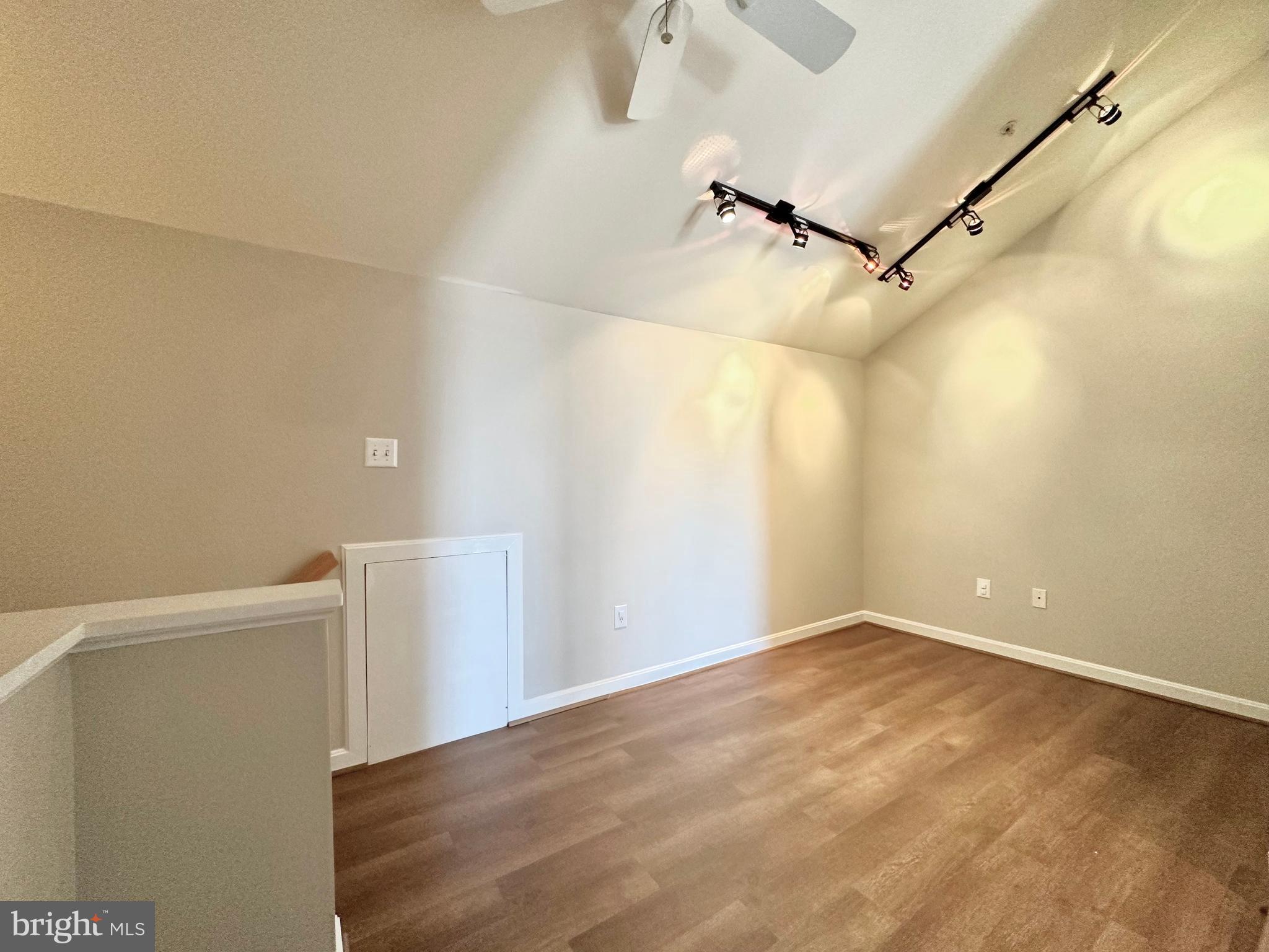 LAKELANDS - Residential Lease