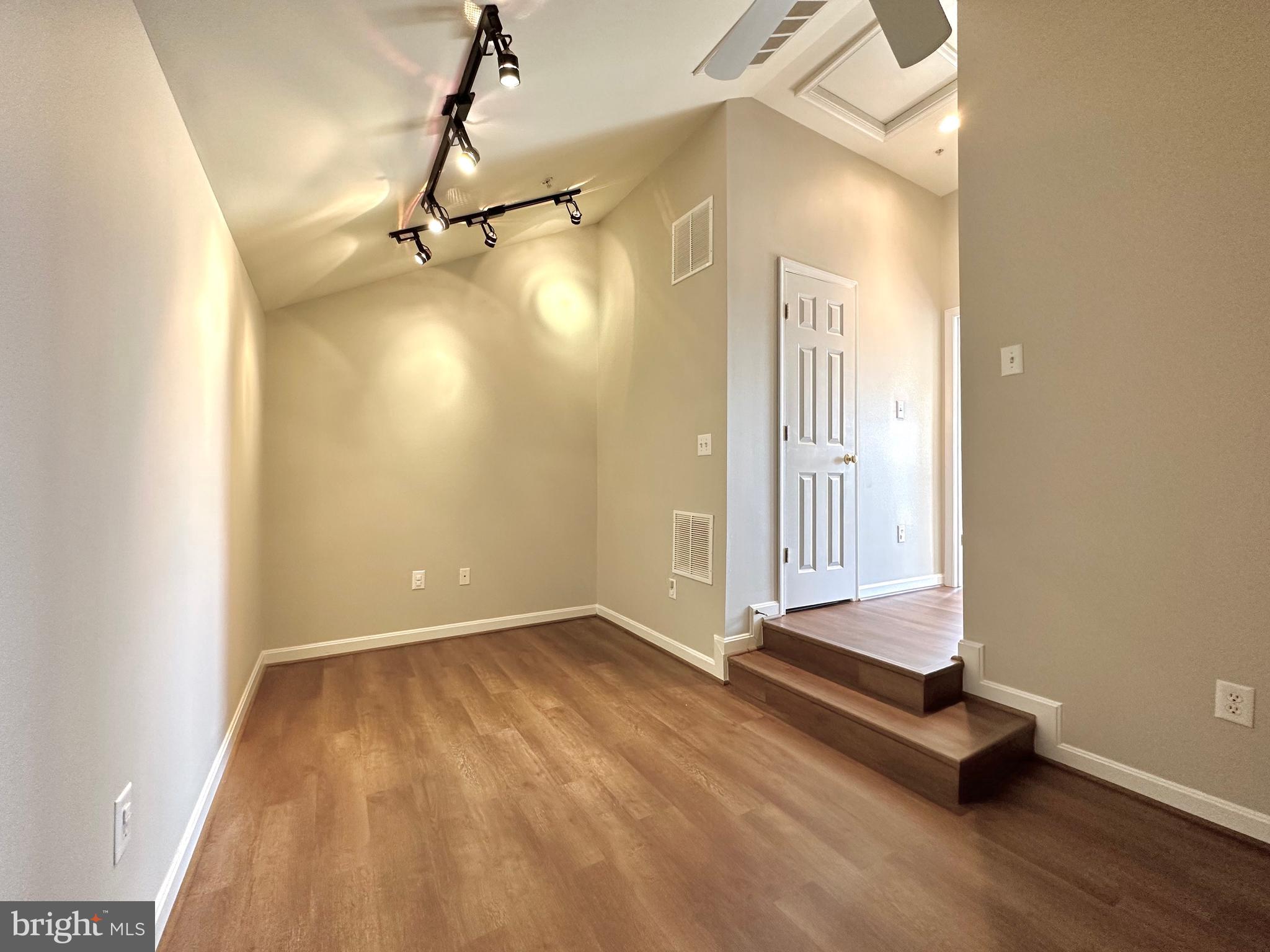 LAKELANDS - Residential Lease