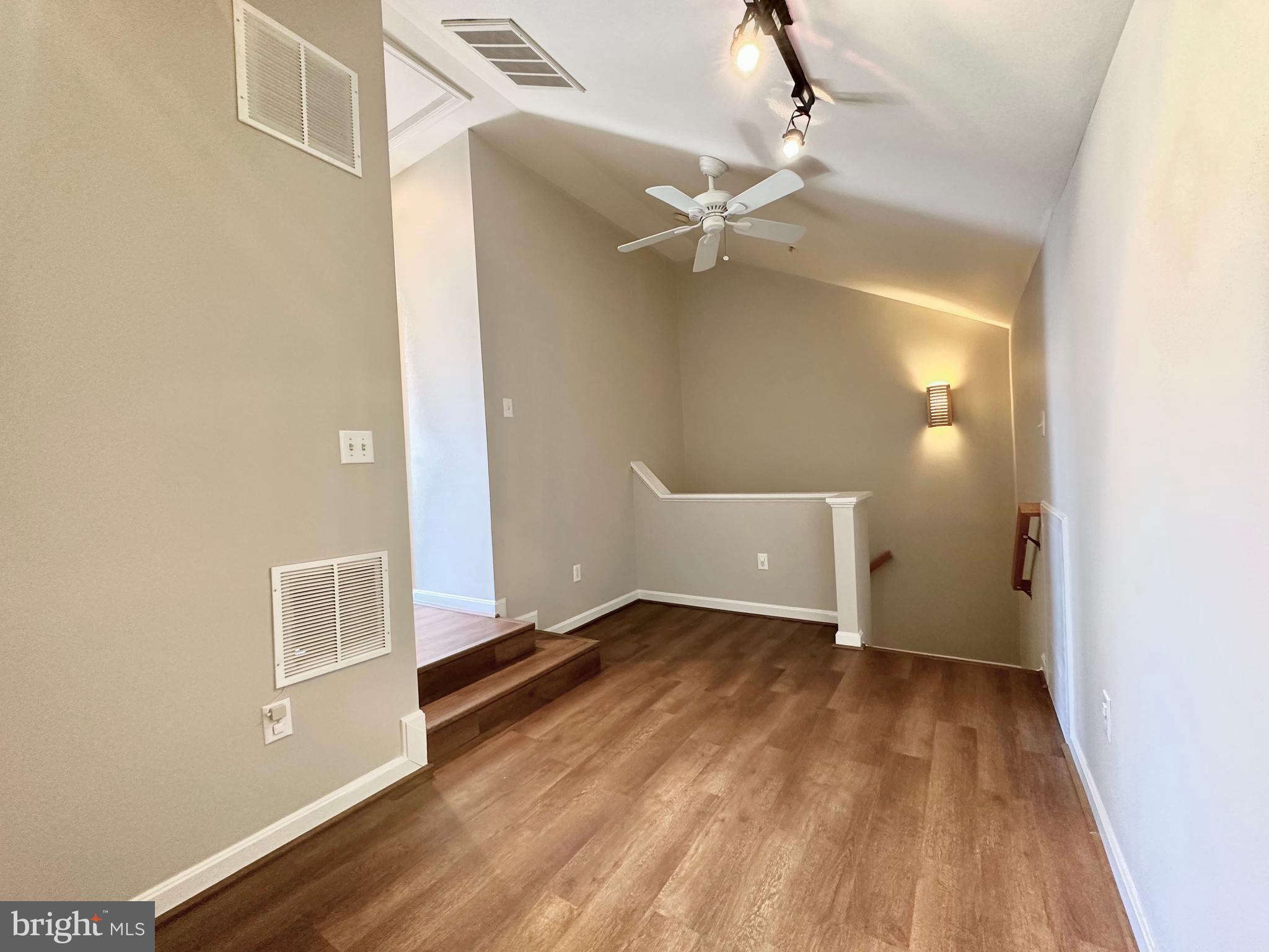 LAKELANDS - Residential Lease