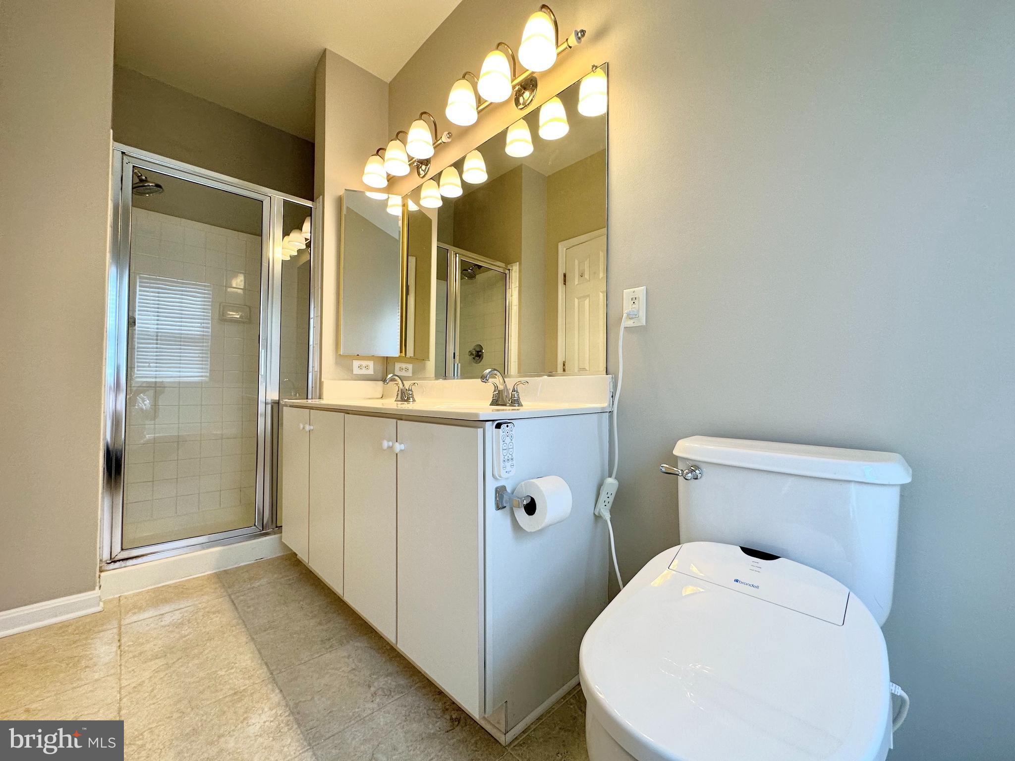 LAKELANDS - Residential Lease