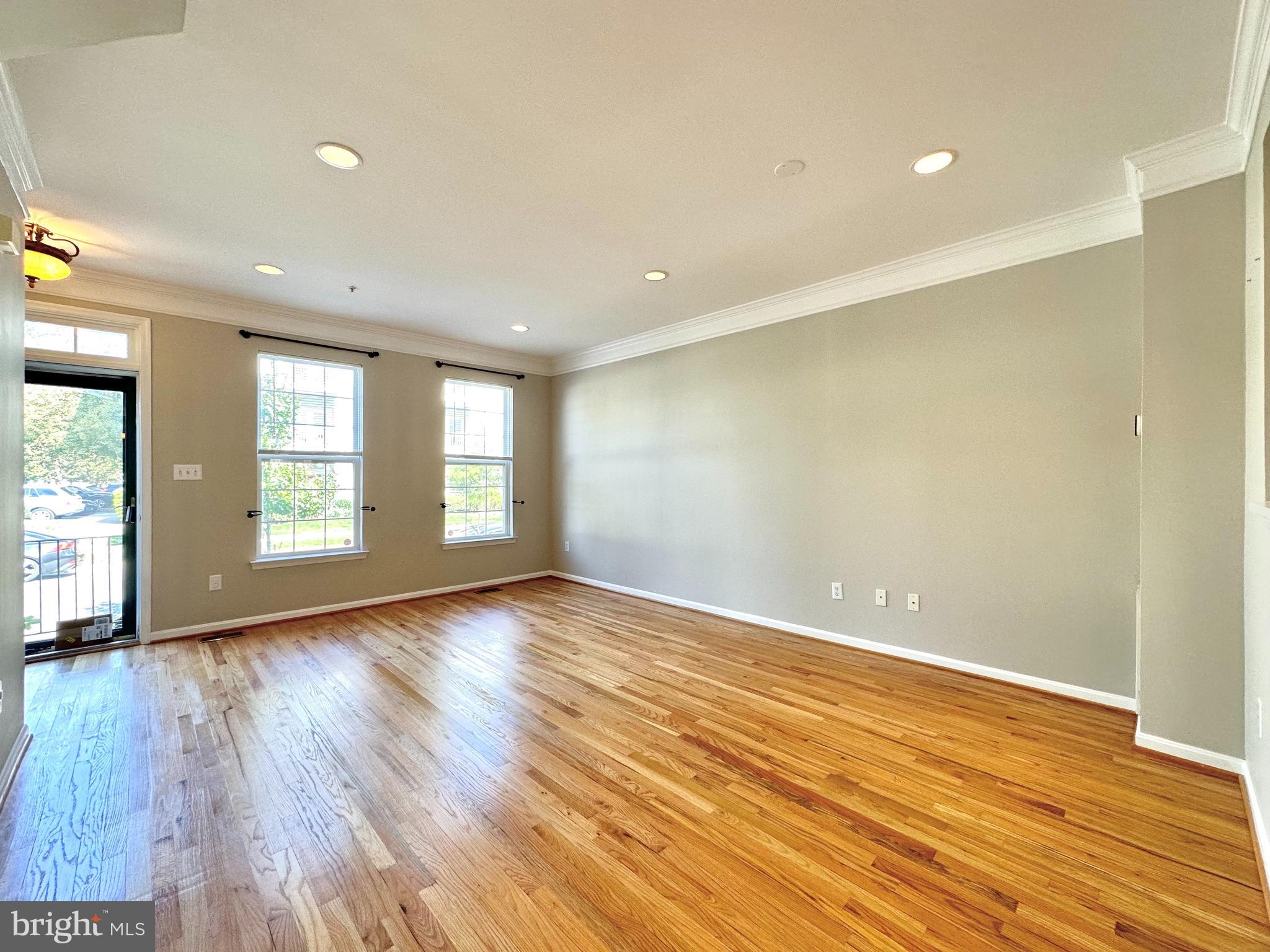 LAKELANDS - Residential Lease