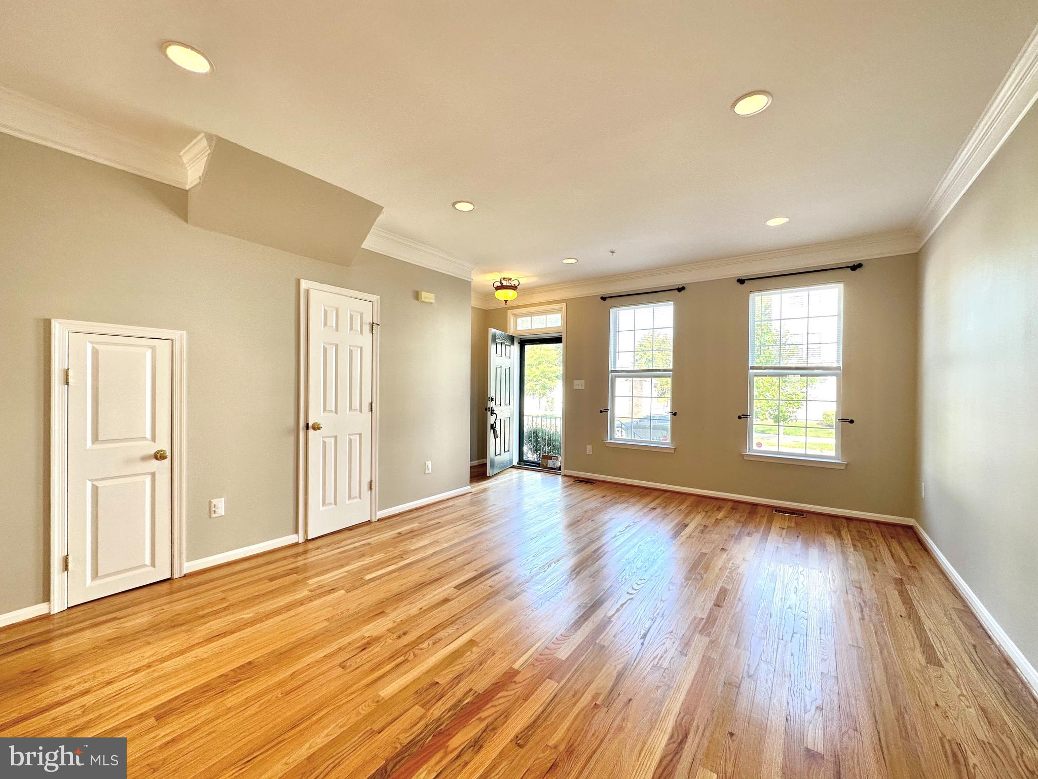 LAKELANDS - Residential Lease