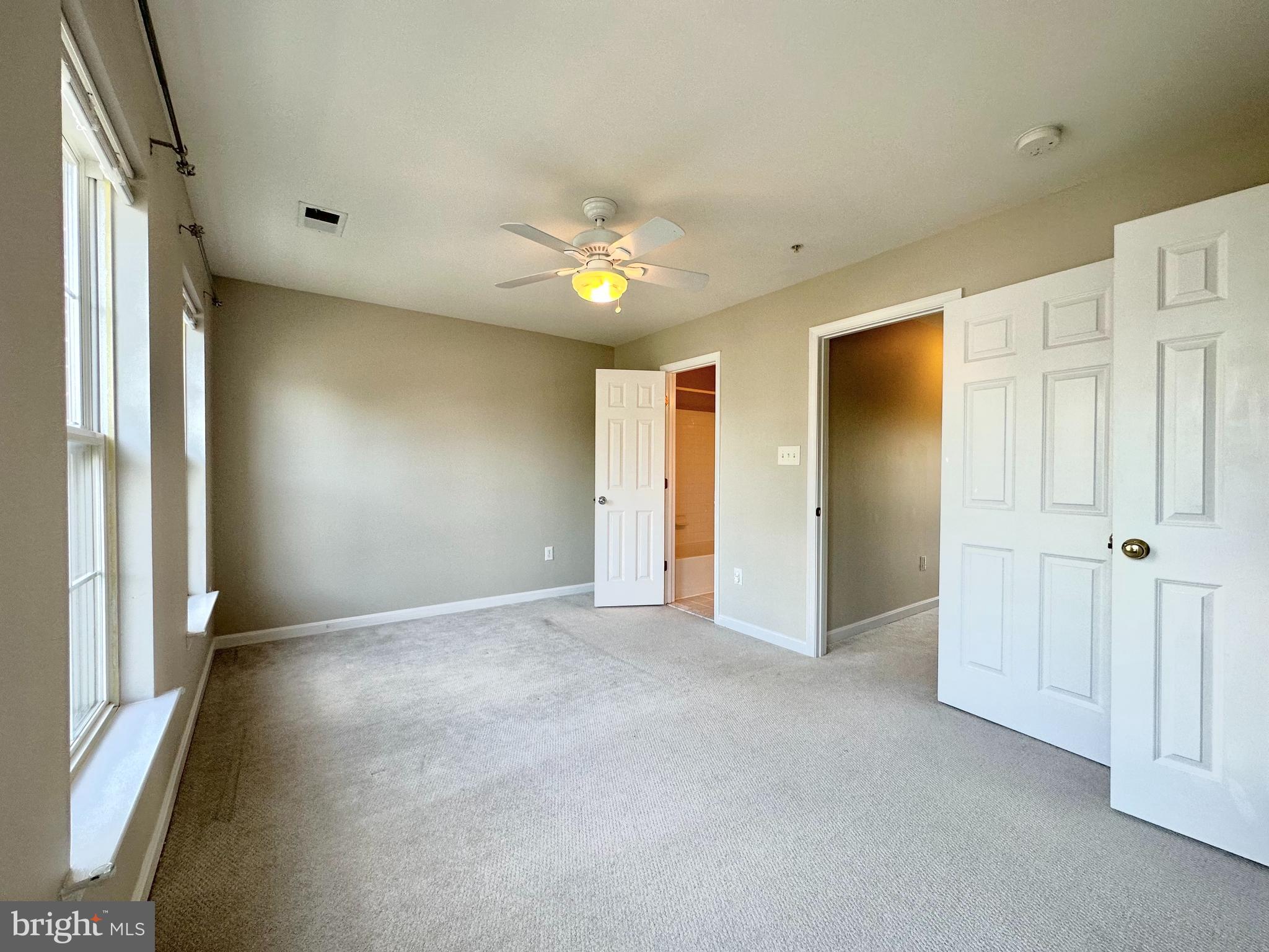 LAKELANDS - Residential Lease