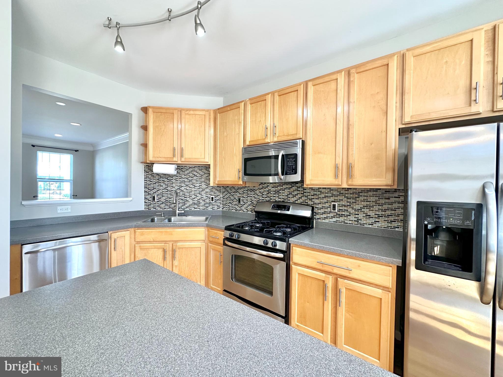 LAKELANDS - Residential Lease