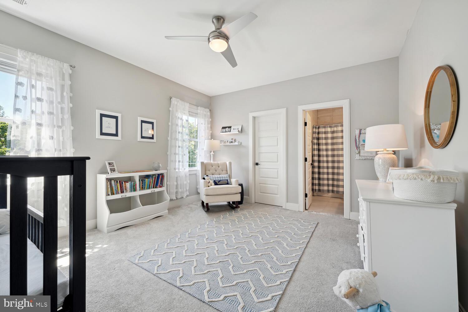 VIENNA WOODS - Residential