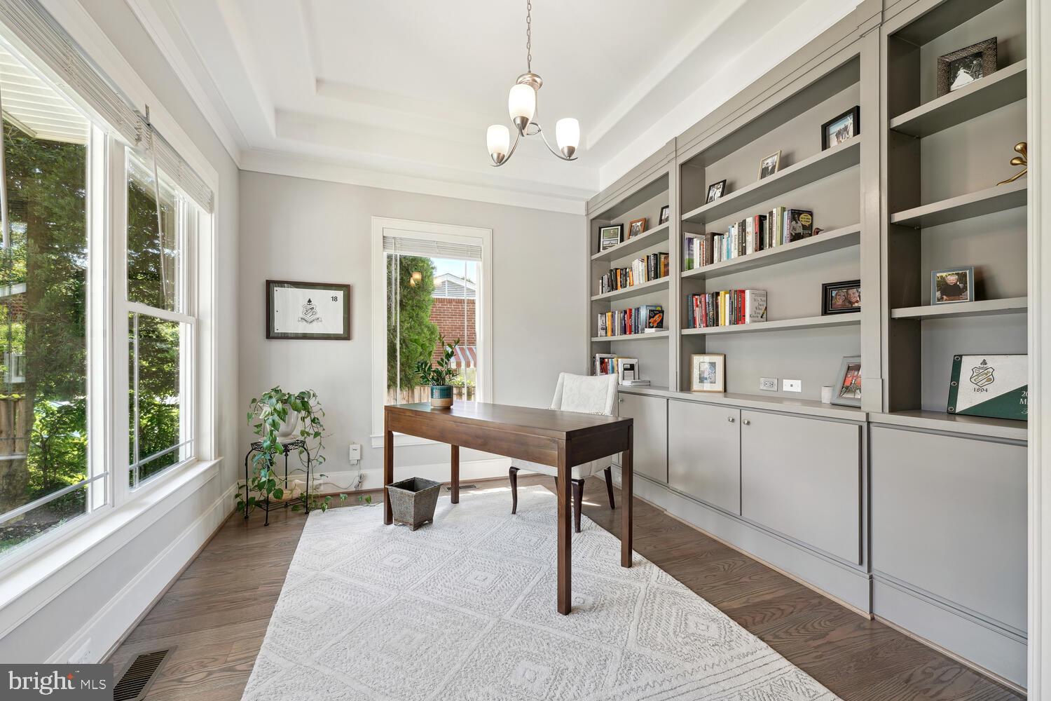 VIENNA WOODS - Residential