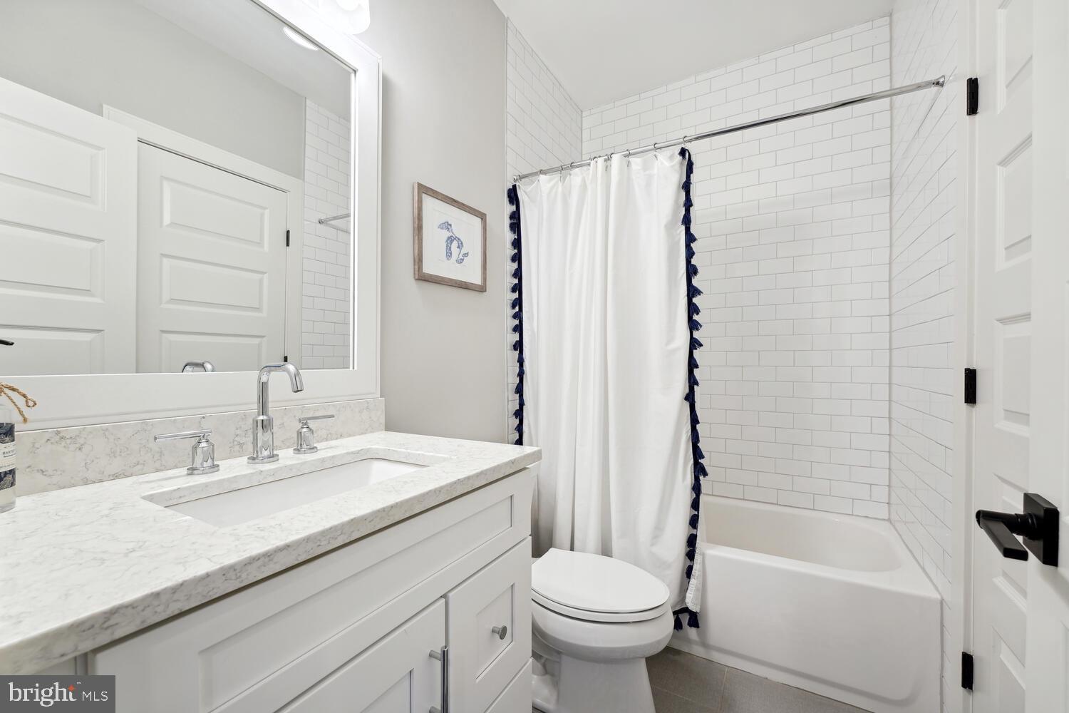 VIENNA WOODS - Residential