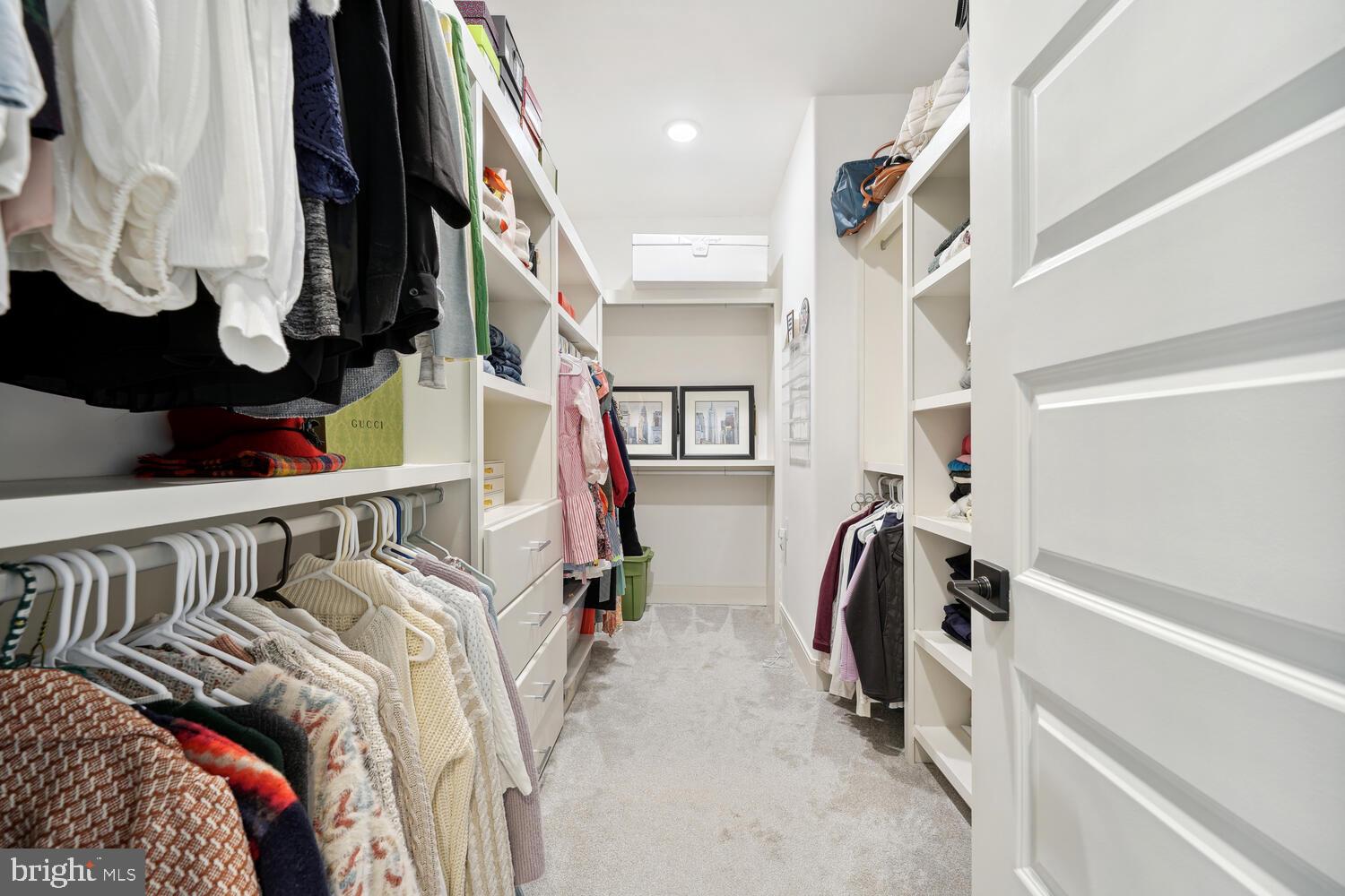 VIENNA WOODS - Residential