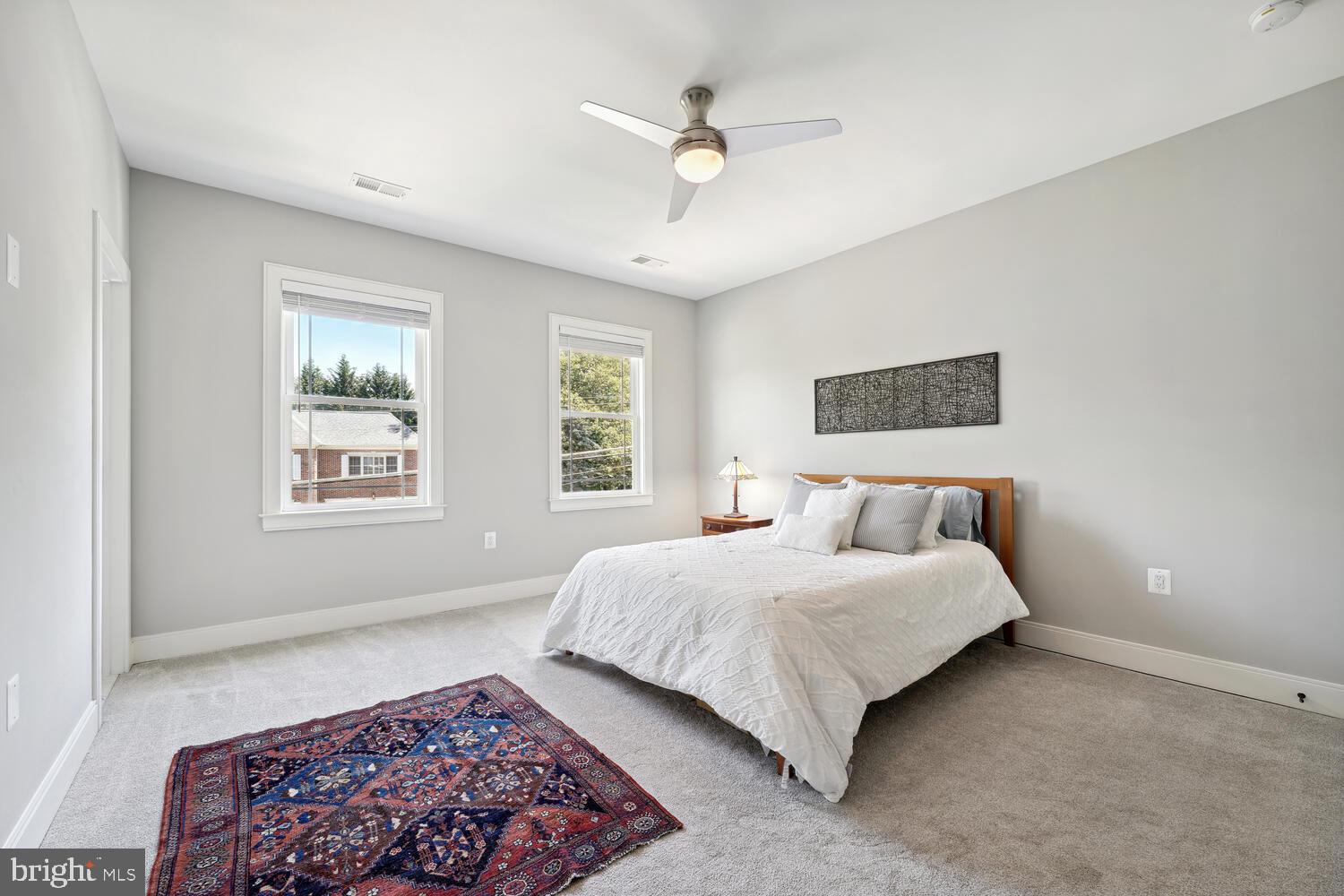 VIENNA WOODS - Residential