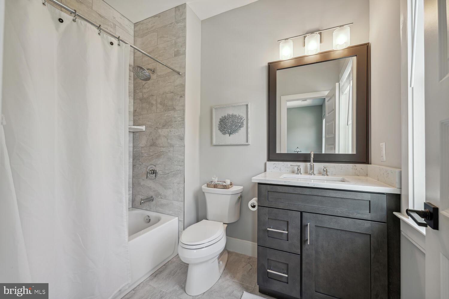 VIENNA WOODS - Residential