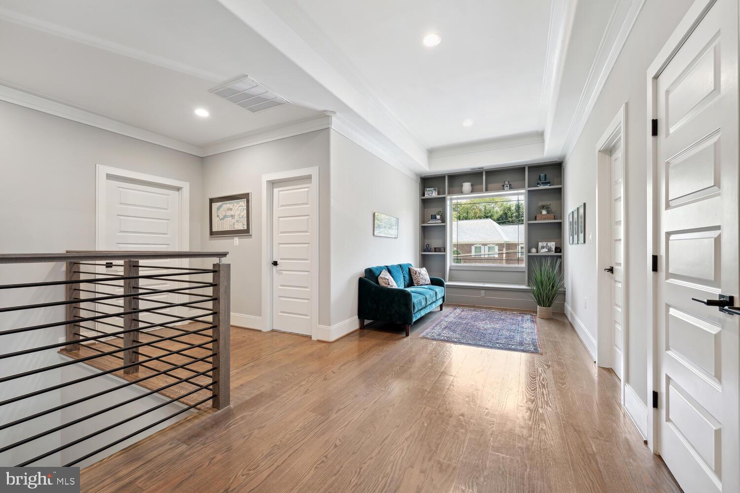 VIENNA WOODS - Residential